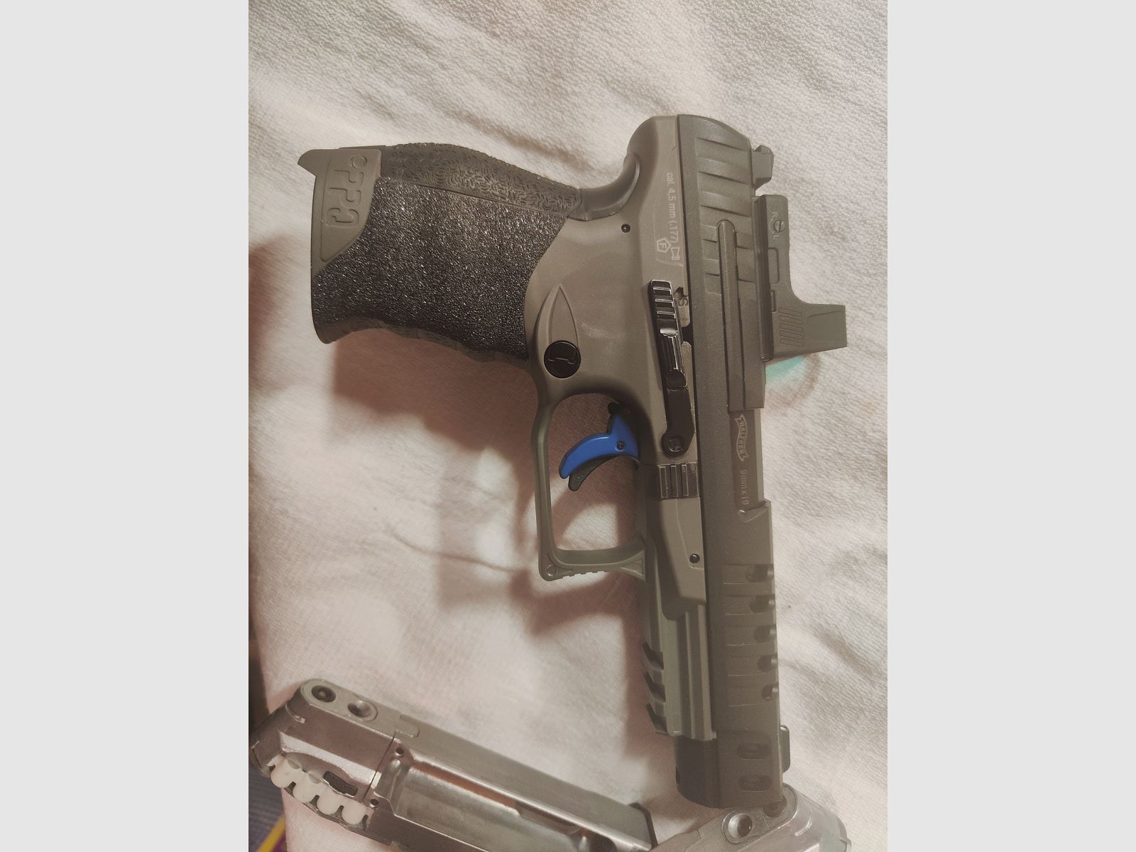 Umarex Walther Q5 Match Combo CO2 4,5mm Diabolo mit RedDot und Zusatzmagazin