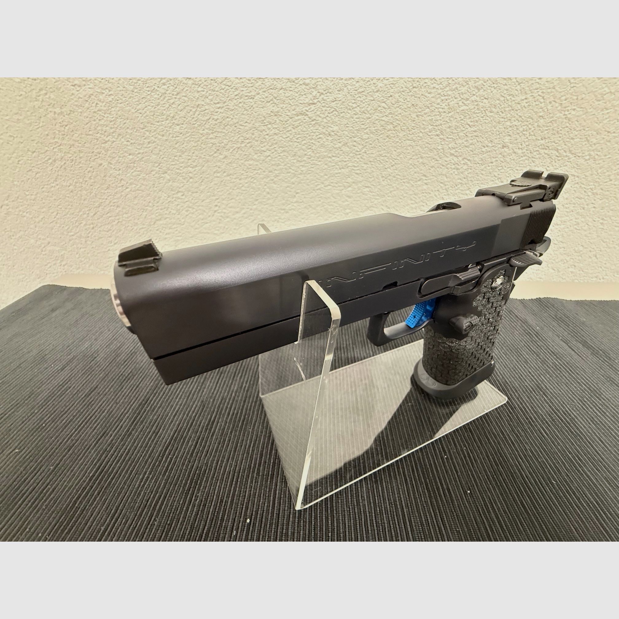 Strayer-Voigt Infinity Kaliber .40SuW incl. Wechsellauf 9mmLuger IPSC