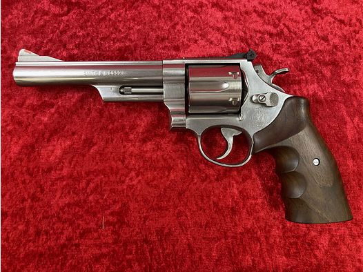 Smith & Wesson	 629-4