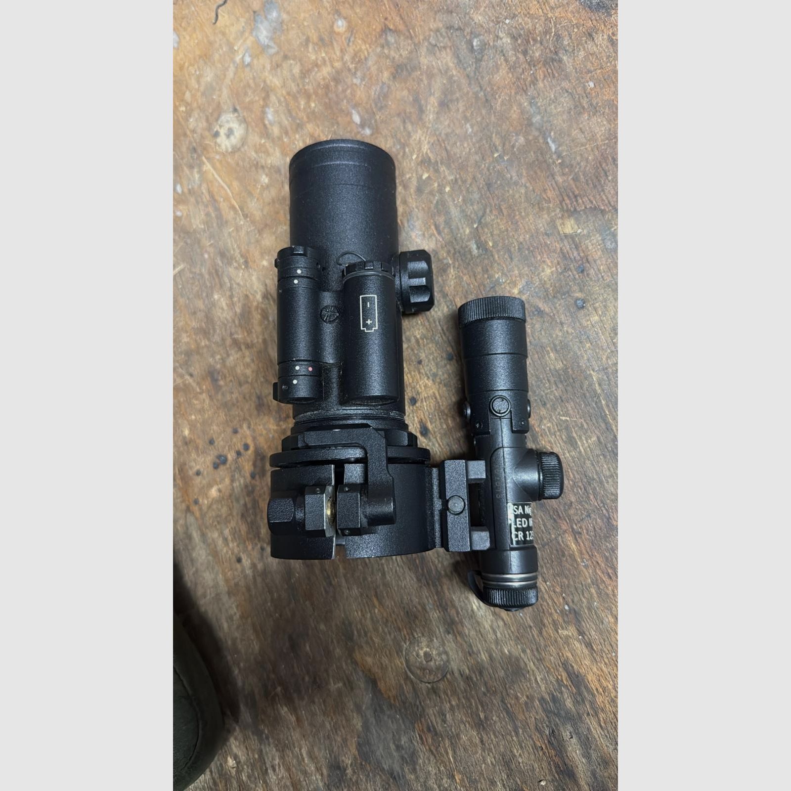 Dipol DN37 pro mini appareil de vision nocturne avec éclairage Nightlux IR-850