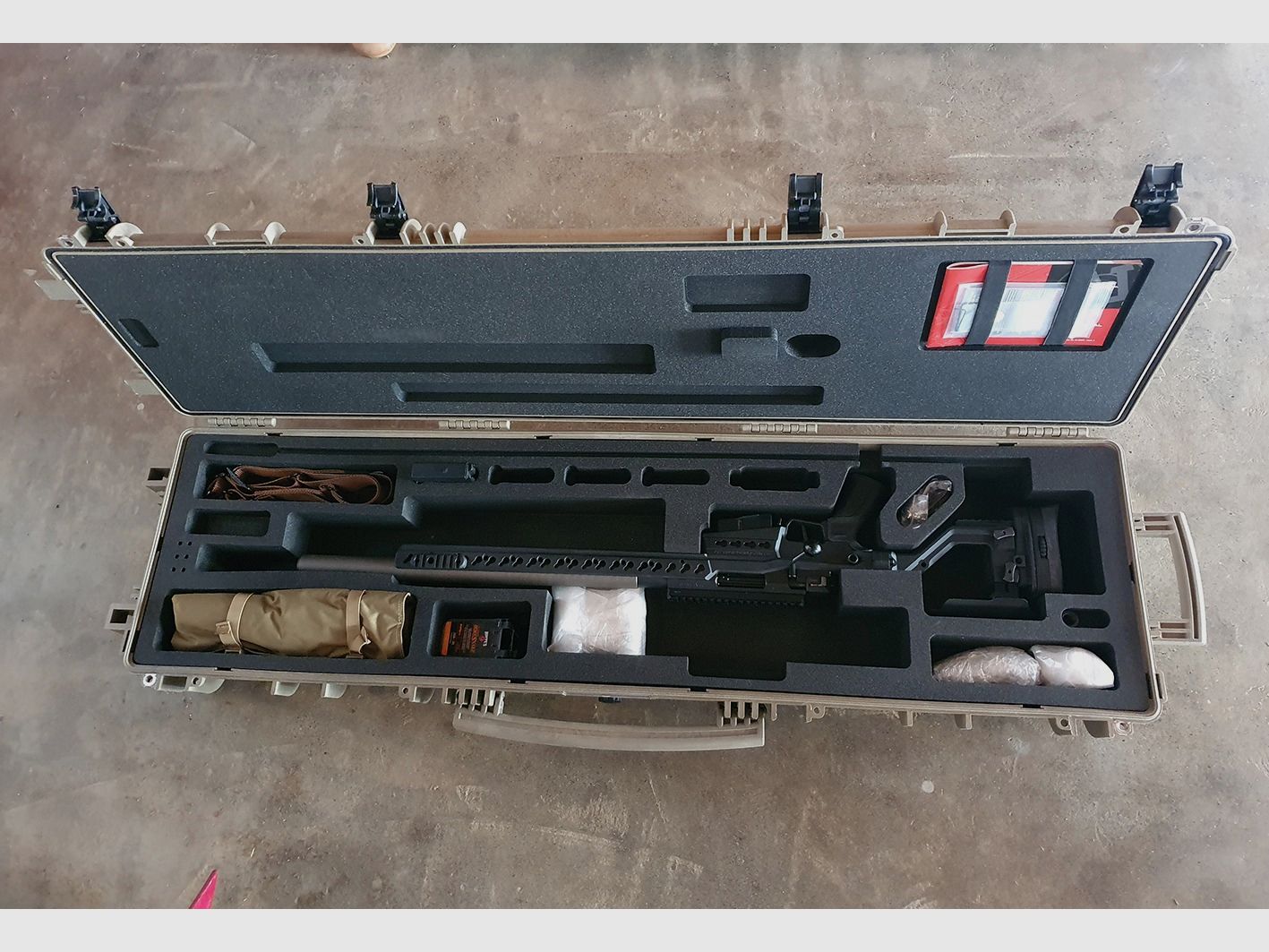 Direct beschikbaar: Speciale productie AI AT-XC Ongeschoten & Nieuw, met Custom B&T Titan-Integralsilencer (Hoofdwapen, accessoires en koffer inbegrepen. Glas/tweepoot tegen meerprijs)