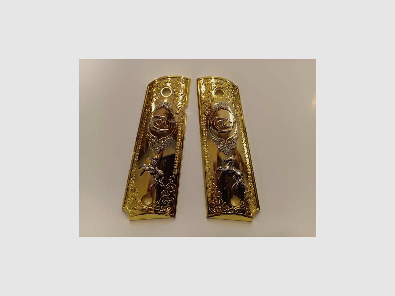 Grip 1911 Custom Logo Colt Oro e Nichel, immagine 3 di 3