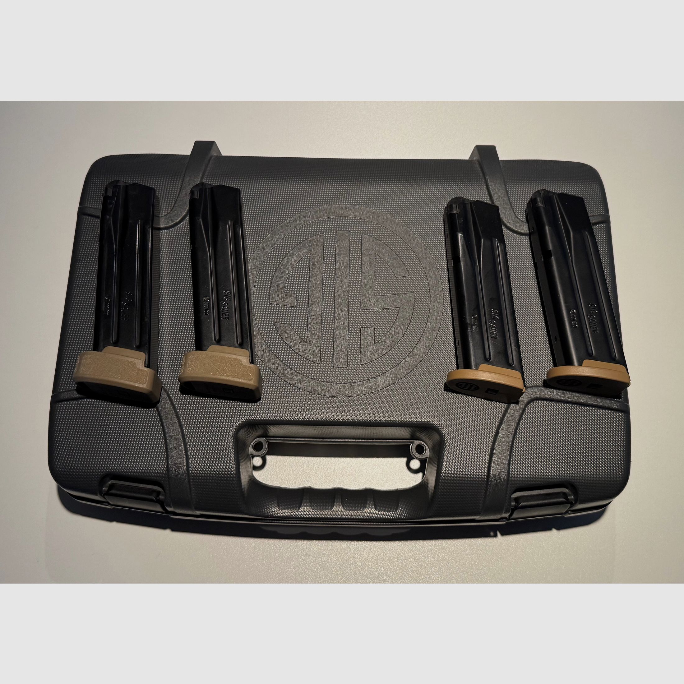 Sig Sauer P320 M17 9mm + Romeo-X  FDE + BlackTrident Holster