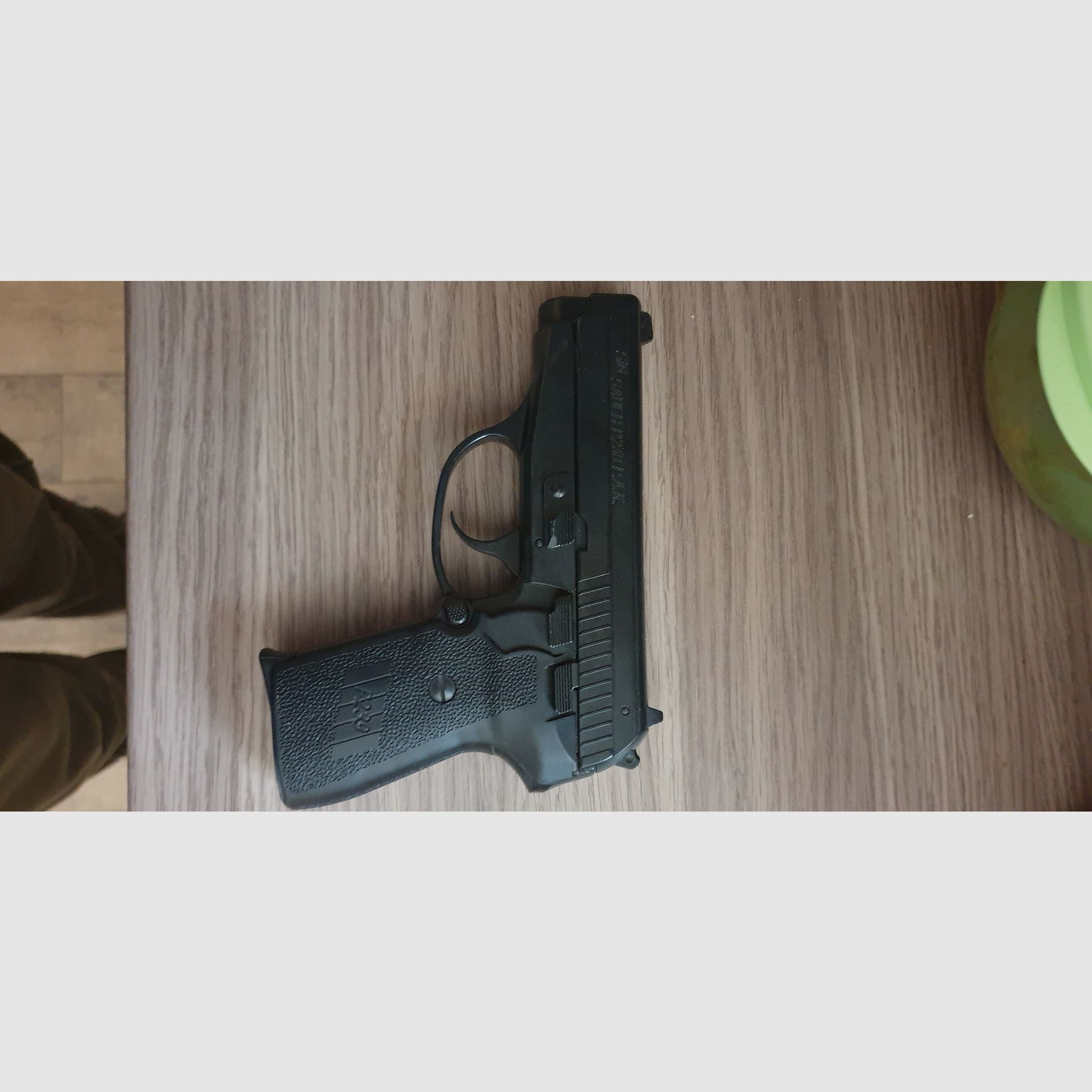 Pistola de alarma Sig Sauer