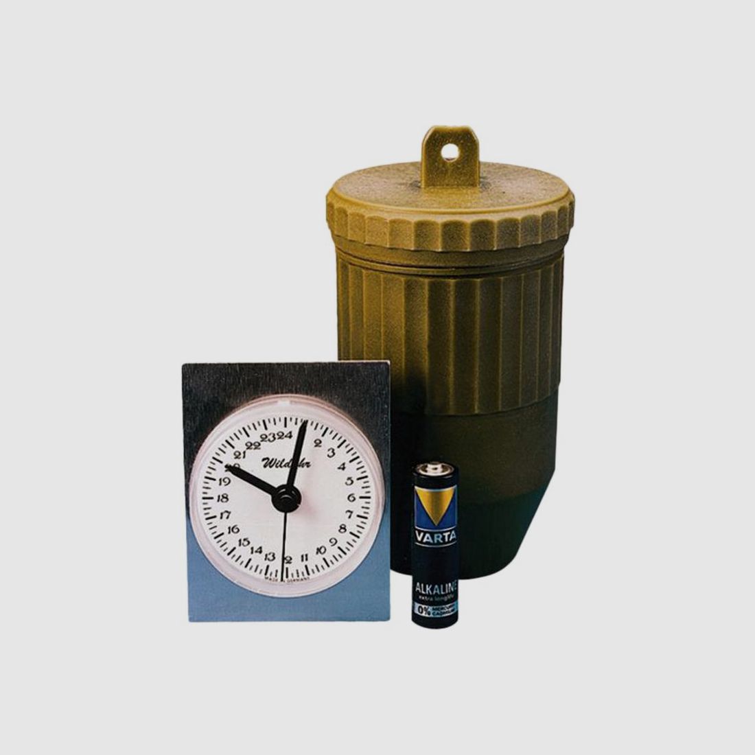Analog hunting watch, image 2 of 2