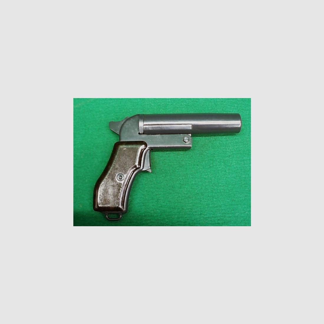 CZ signal pistol