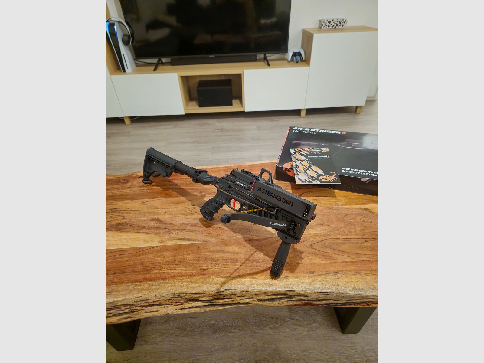 Steambow Stinger II Tactical AR-6 mit Zubehör