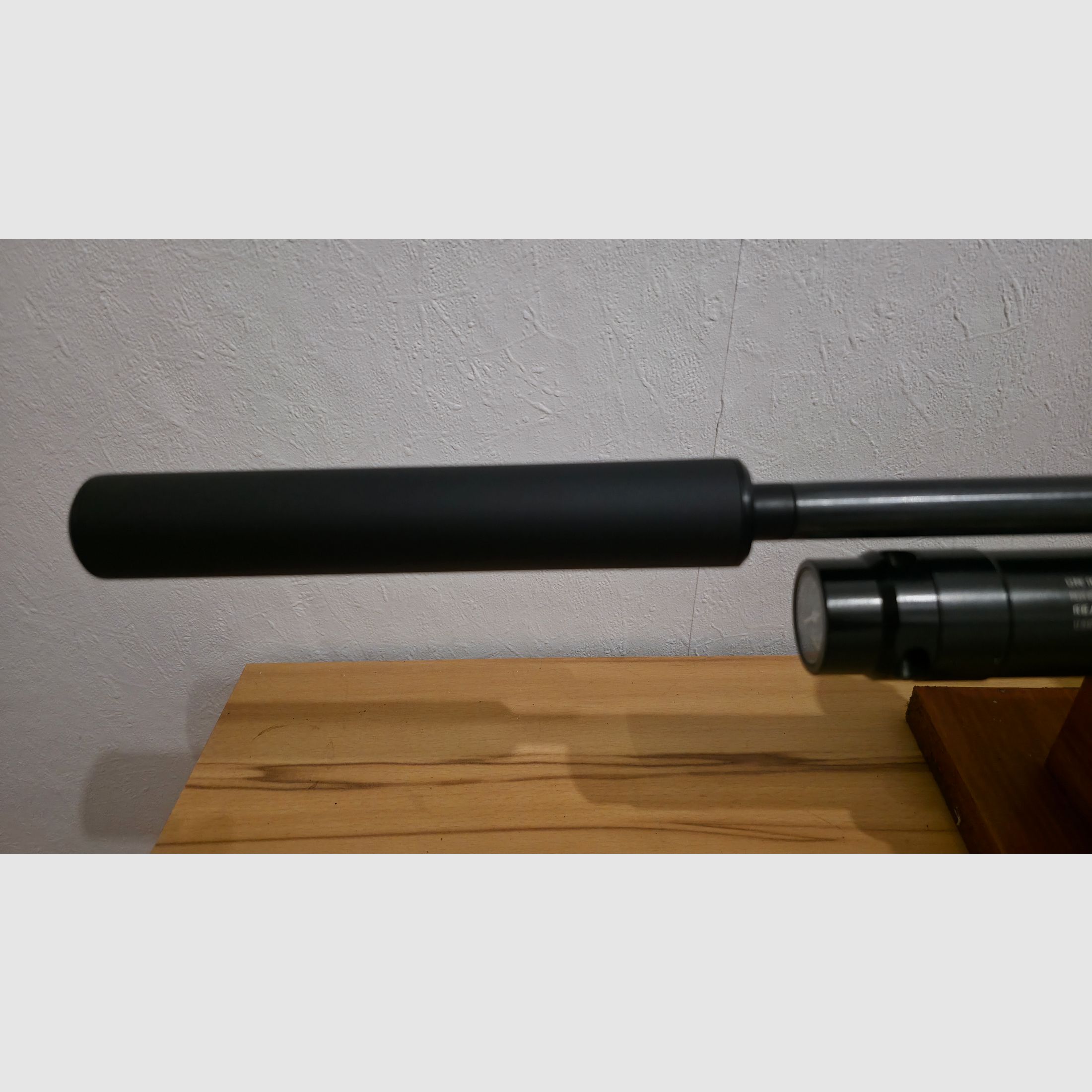 Incense HW 100 T 4.5mm with silencer and Hawke rifle scope 6-24x50 compact