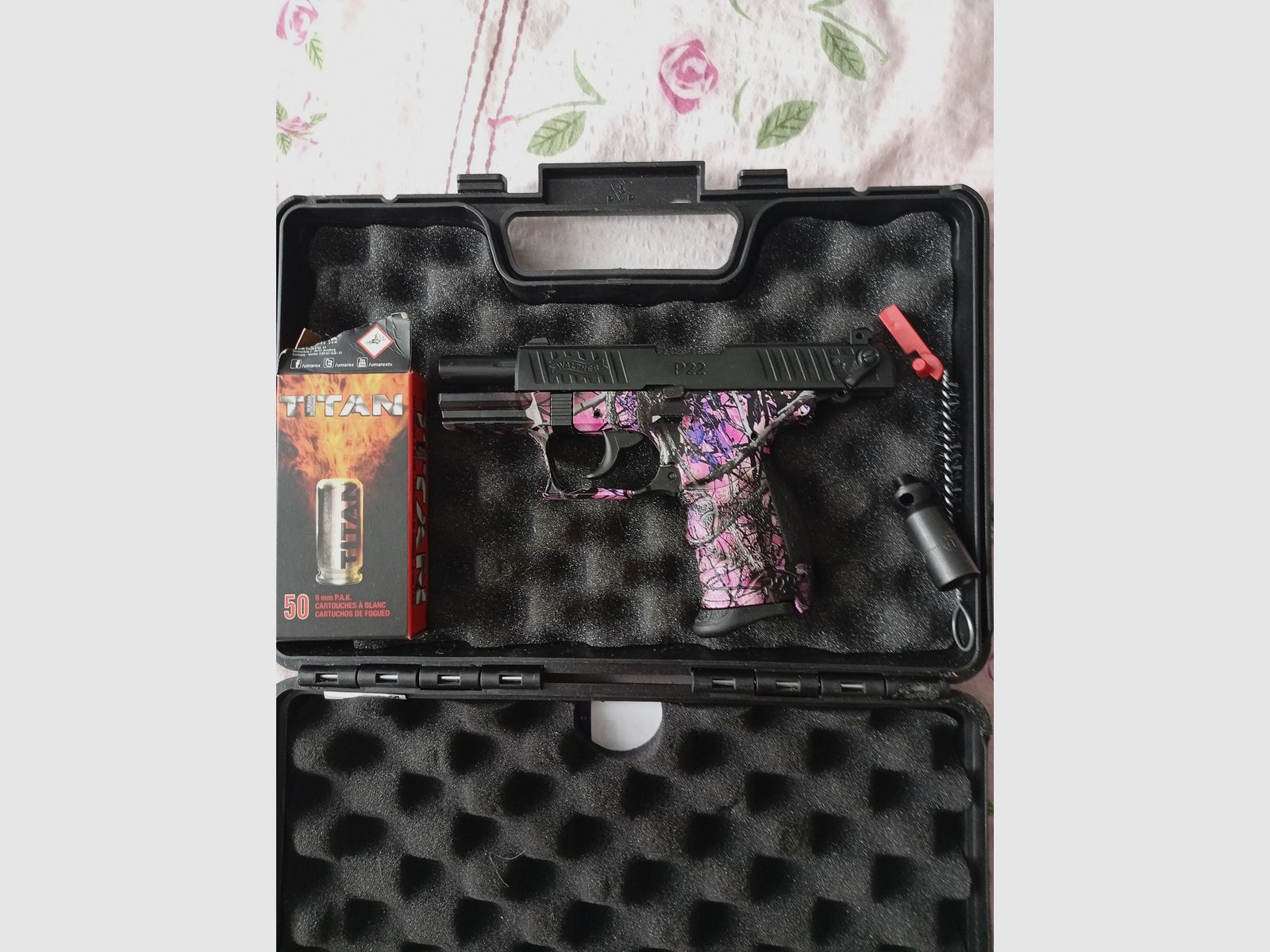 <Vendo la mia Walther P22>
