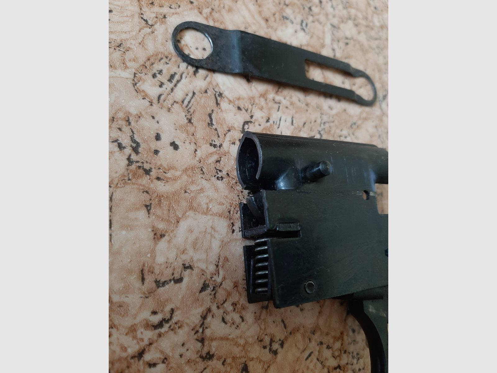 Walther LG 52 Abzugssystem mit Schaftblech