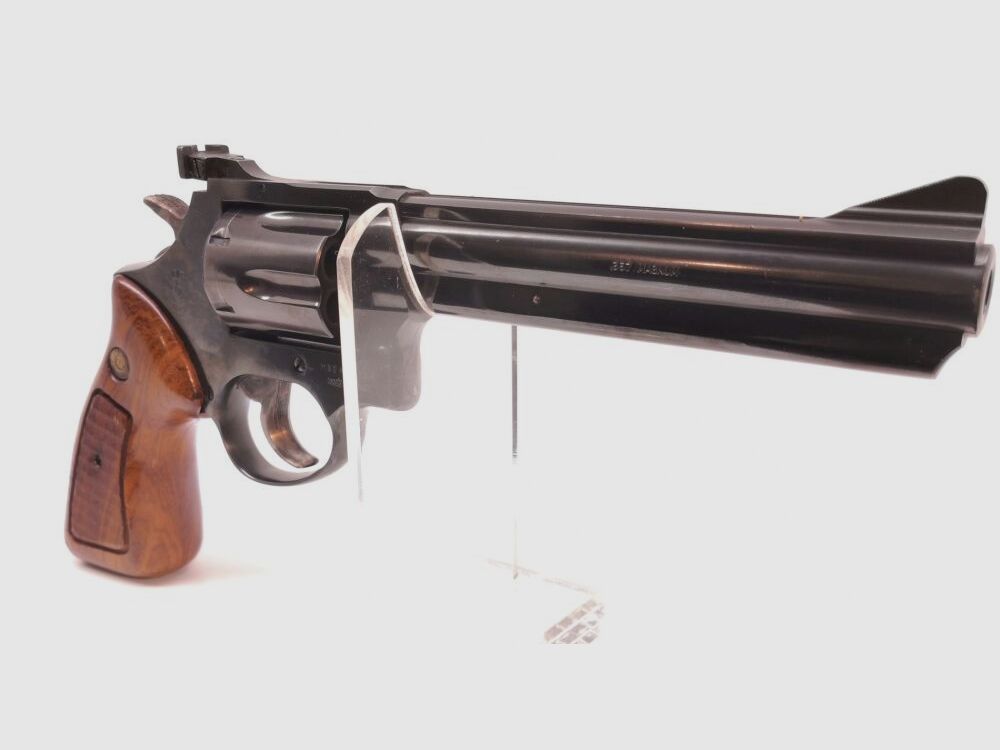 Taurus 669