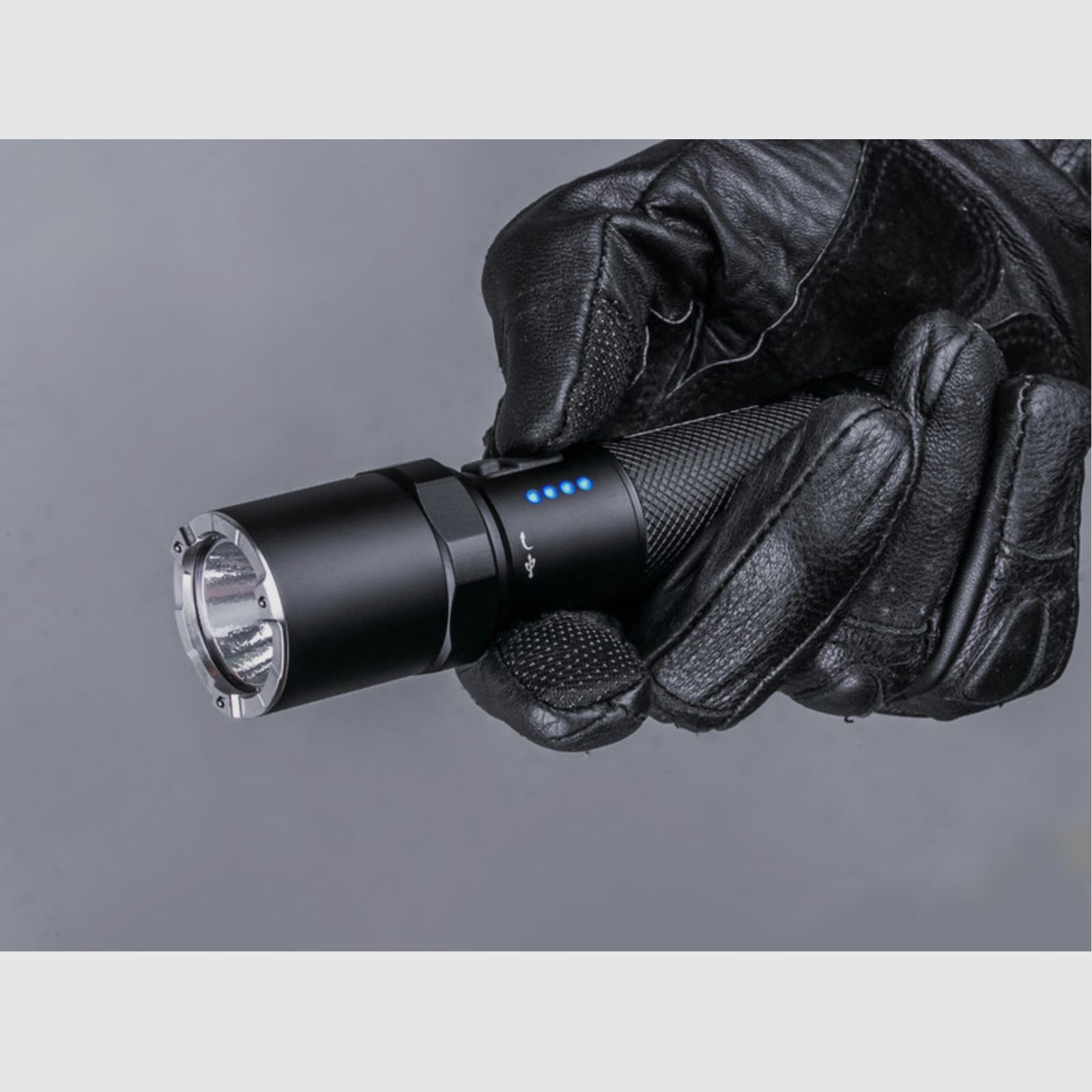 NEXTORCH P81 2,600 Lumen tactical LED flashlight, USB-C rechargeable function, glass breaker