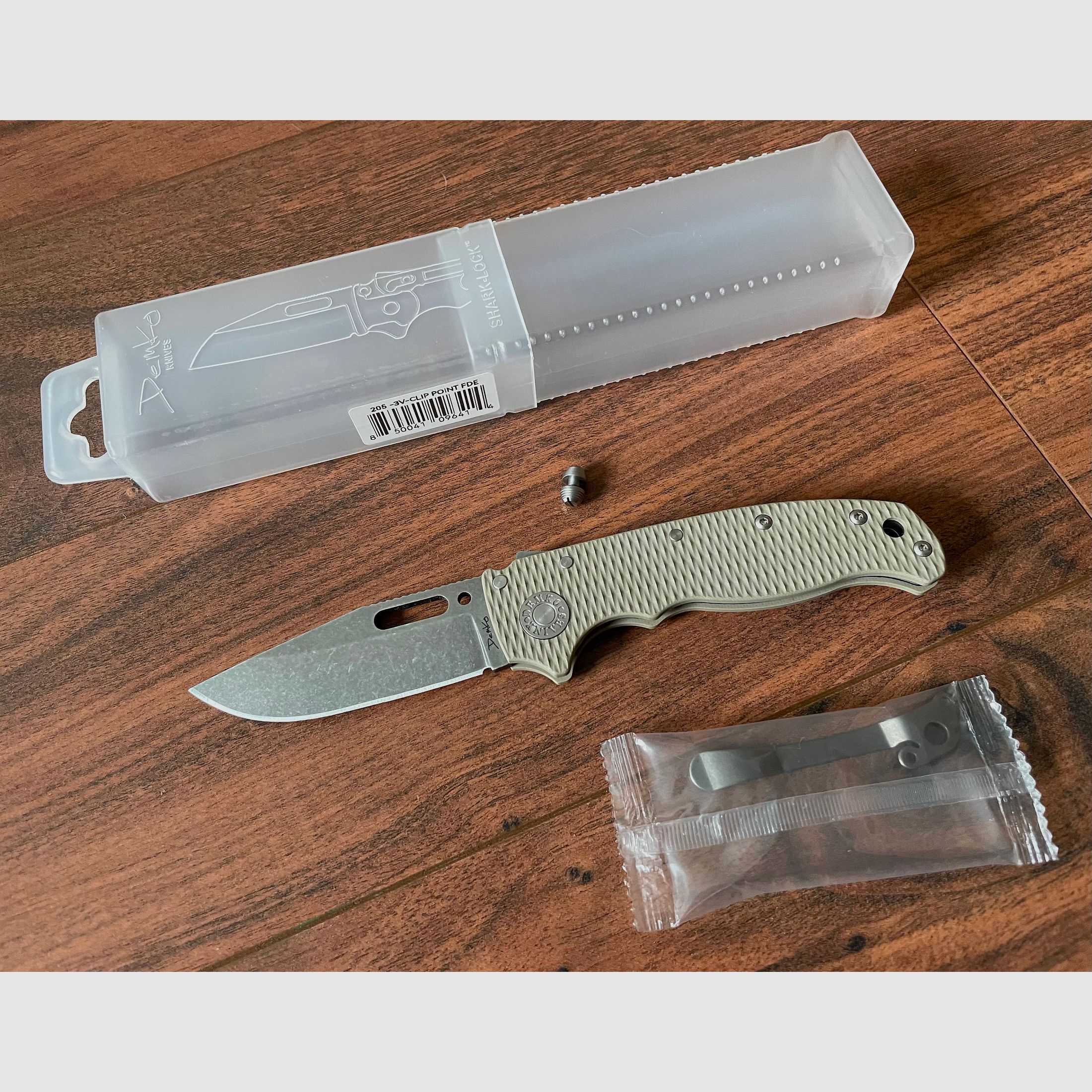 Demko Knives AD20.5 Shark-Lock CPM 3V Clip Point AD205-3V-CTCP Coyote G10