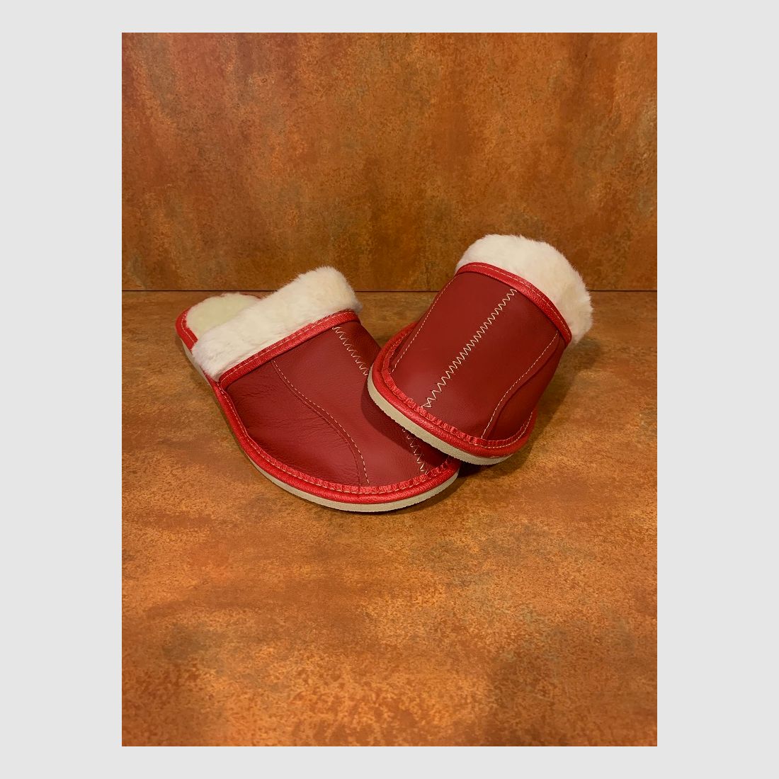 Leder-Hausschuhe mit Wolle, Rot, Bild 1 von 4