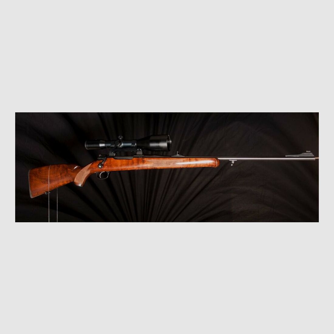 Repetier, idealna broń dla młodych myśliwych, system 98 z montażem obrotowym, luneta celownicza z podświetleniem, spust bezpośredni itd.