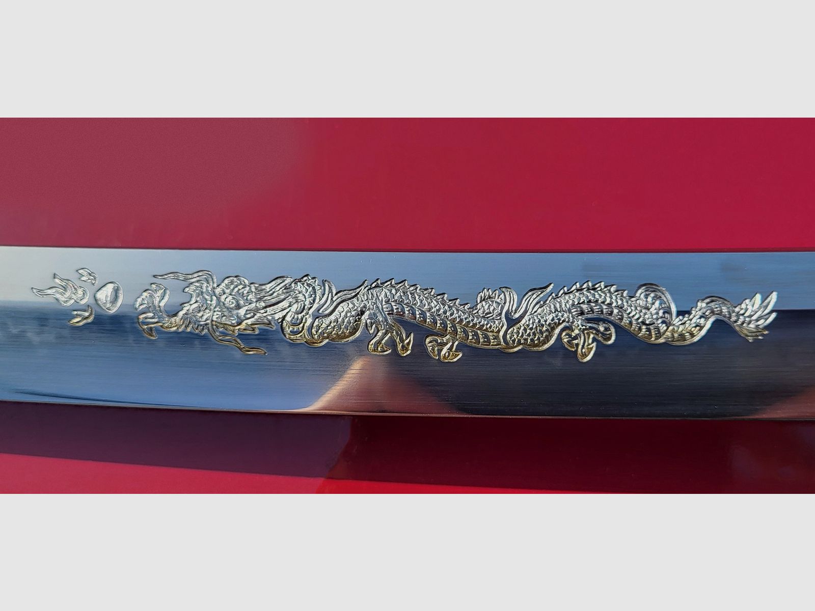 Katana Toshiro Tenryu, schwarz, mit eingraviertem Drachen auf Saya