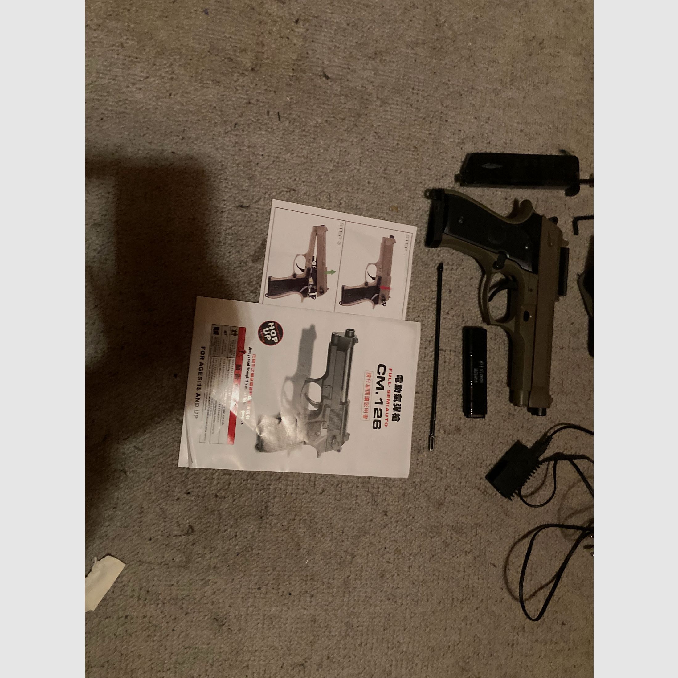 Cm 126 airsoftpistool met accessoires