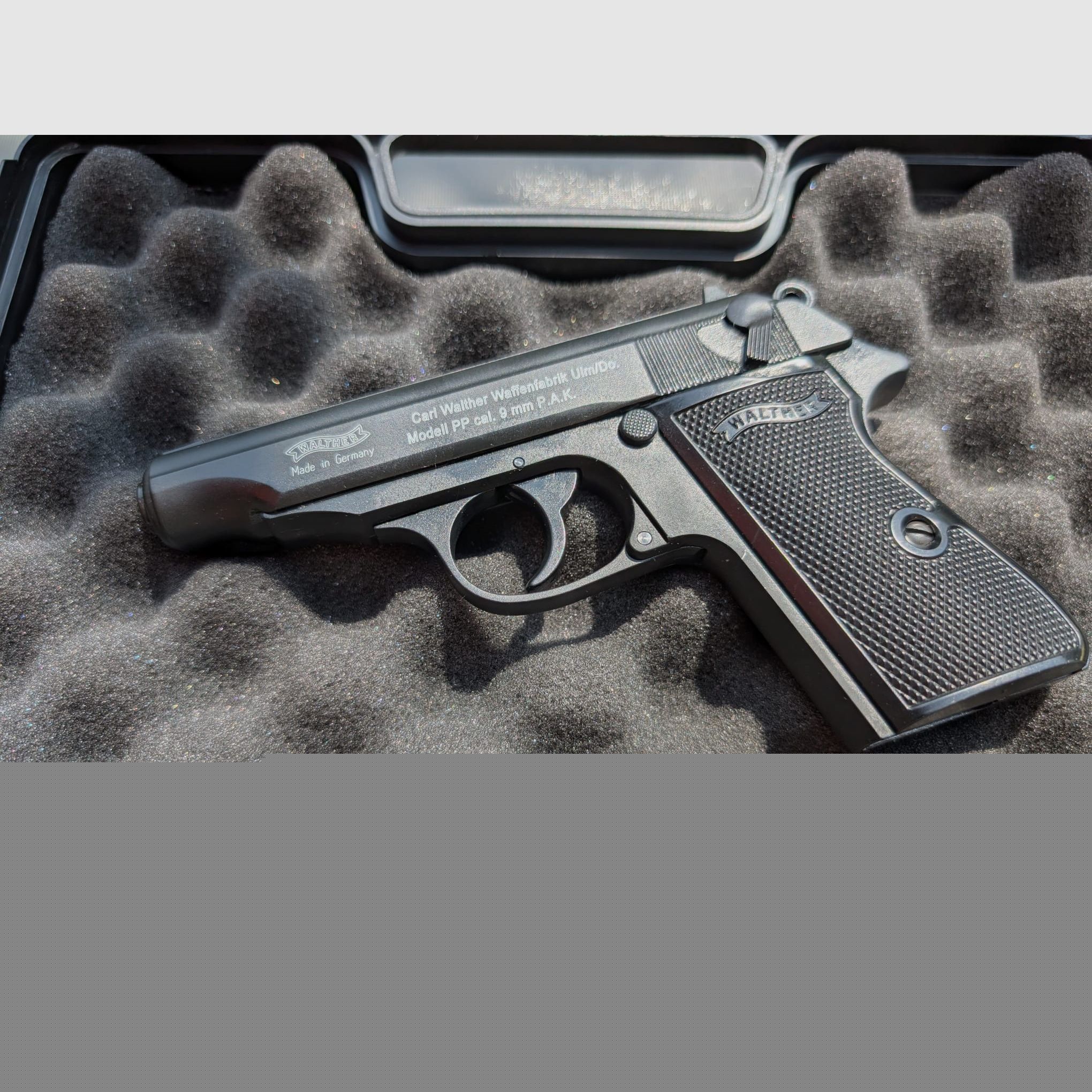 Walther PP 9 mm P.A.K. en muy buen estado/ incl. munición