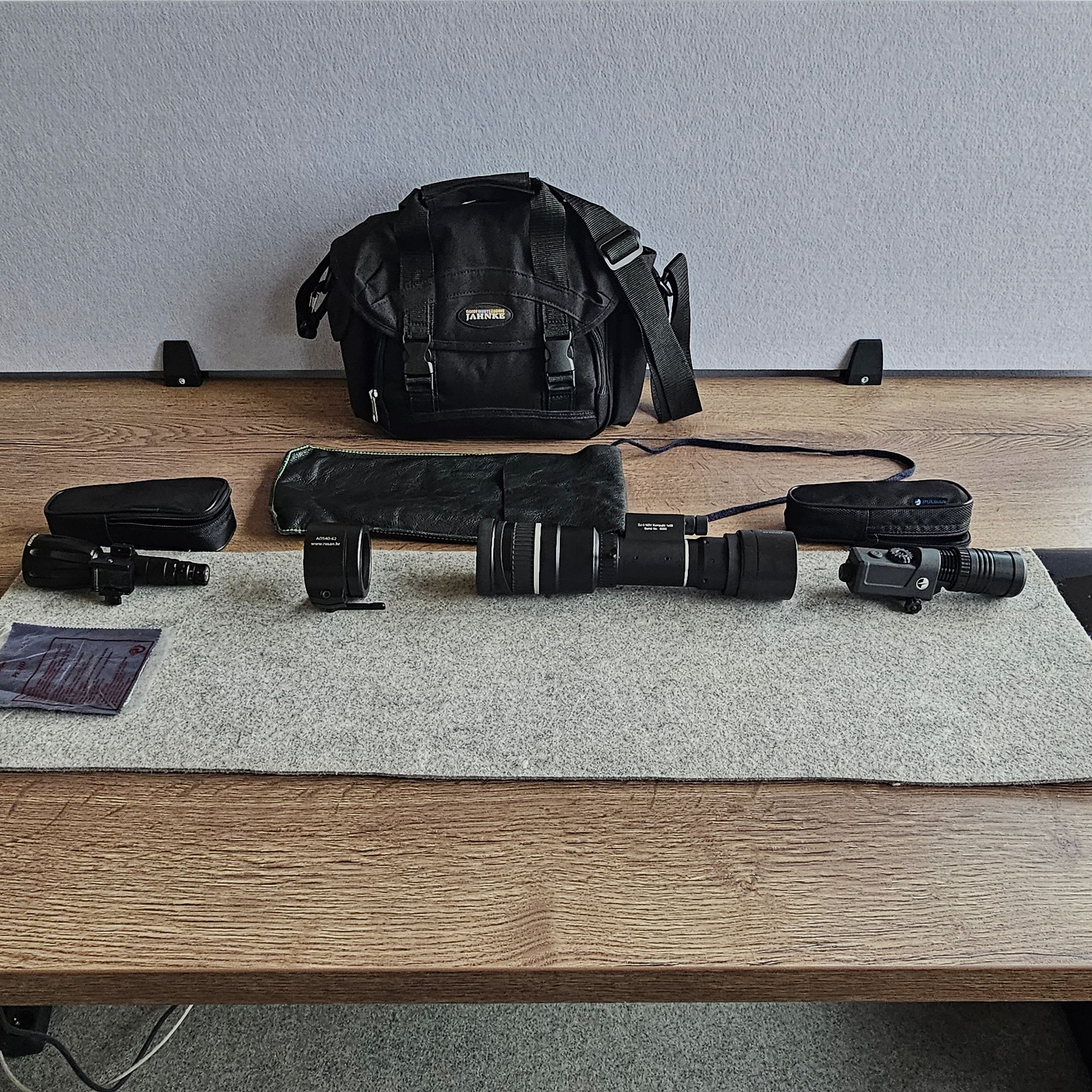 Jahnke DJ-8 NSV Kompakt1x56 mit Premium Photonis Onyx Bildröhre in der höchsten Leistungsklasse III. Weißes Bild der Premiumklasse. Erste Sortierung