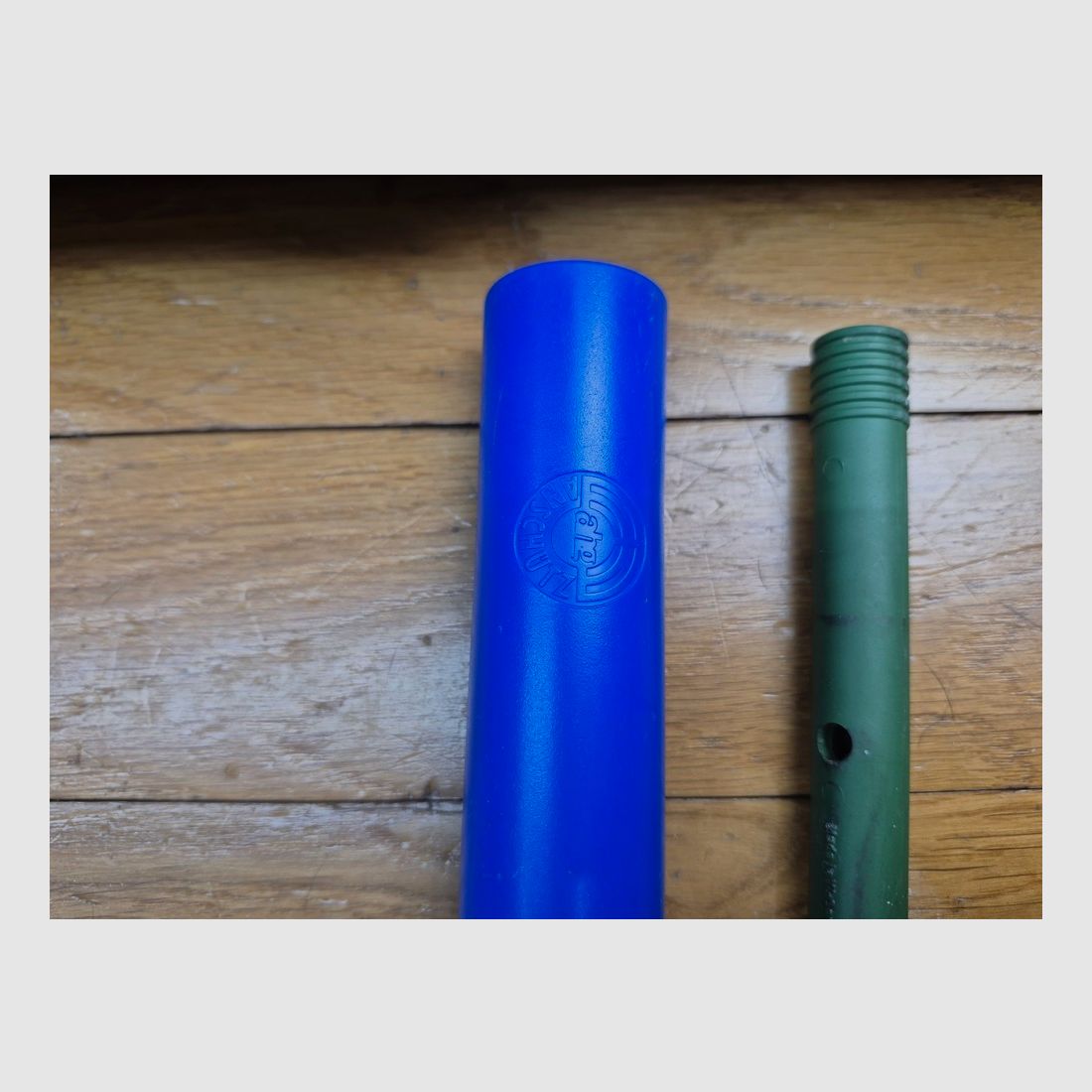 Wunderschönes Set Präzisionsbüchse Anschütz Modell MATCH 54 Version 1407 – 22LR – Weaver CT36 Micro Trac 36 x 40 Zielfernrohr mit Diopter und Tunnel Anschütz (3 Iris!) – Schwerer Lauf – Kammer- und Verschlussprotektor + Koffer! Top Set! TBE+++, Bild 51 von 53