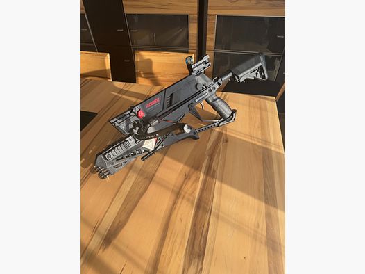 Cobra Adder 130LBS arbalète modifiée avec beaucoup d'accessoires