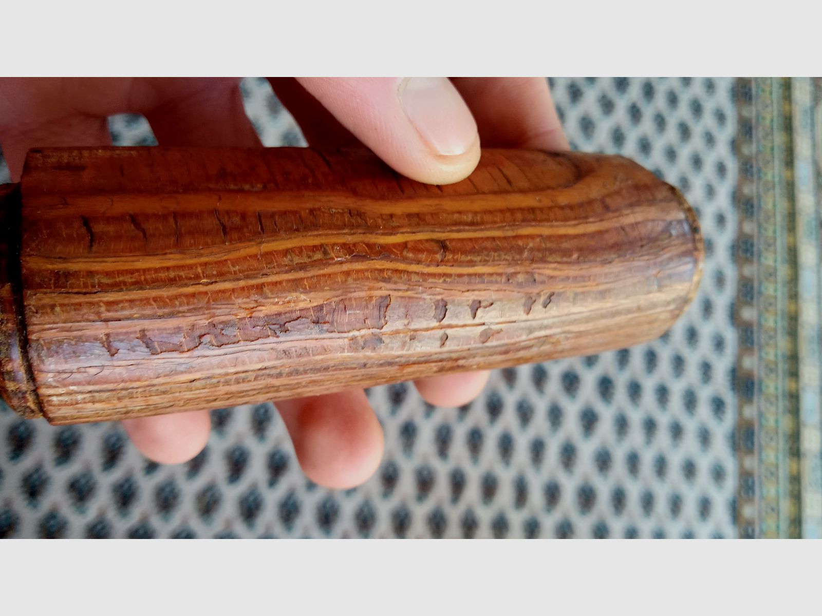 Originale guanti superiori Dong AK rumeni (molto larghi) / Legno laminato robusto perfetto per il pene di asino rumeno (Uluc) o guanti RPK