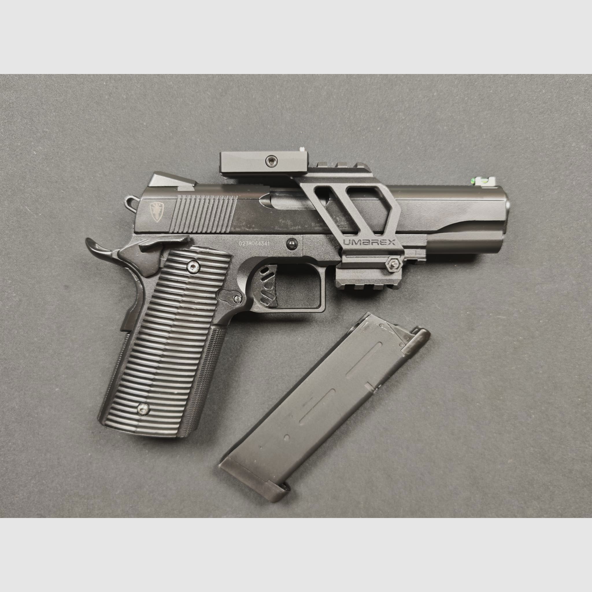 Elite Force BlaMer 1911er Design Gas-Blow-Back 6mm BB nero + Picatiny Rail e piastra adattatore RMR