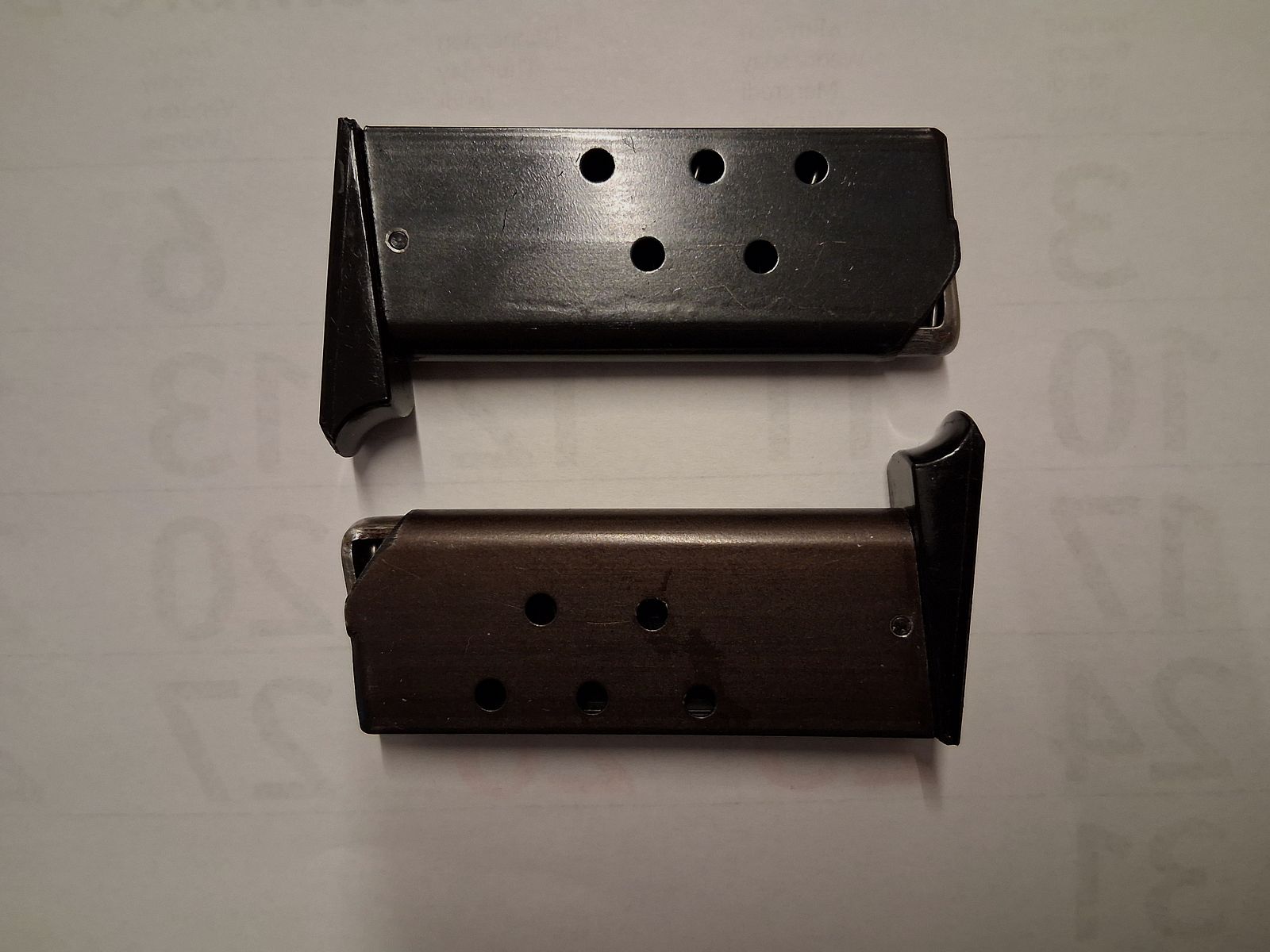 2 tijdschriften voor SM 110 kal. 8 mm K. (als nieuw)