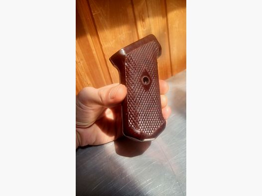 Original AK47 Type 1 Griff aus Bakelit zusammengehörige Griffschalen