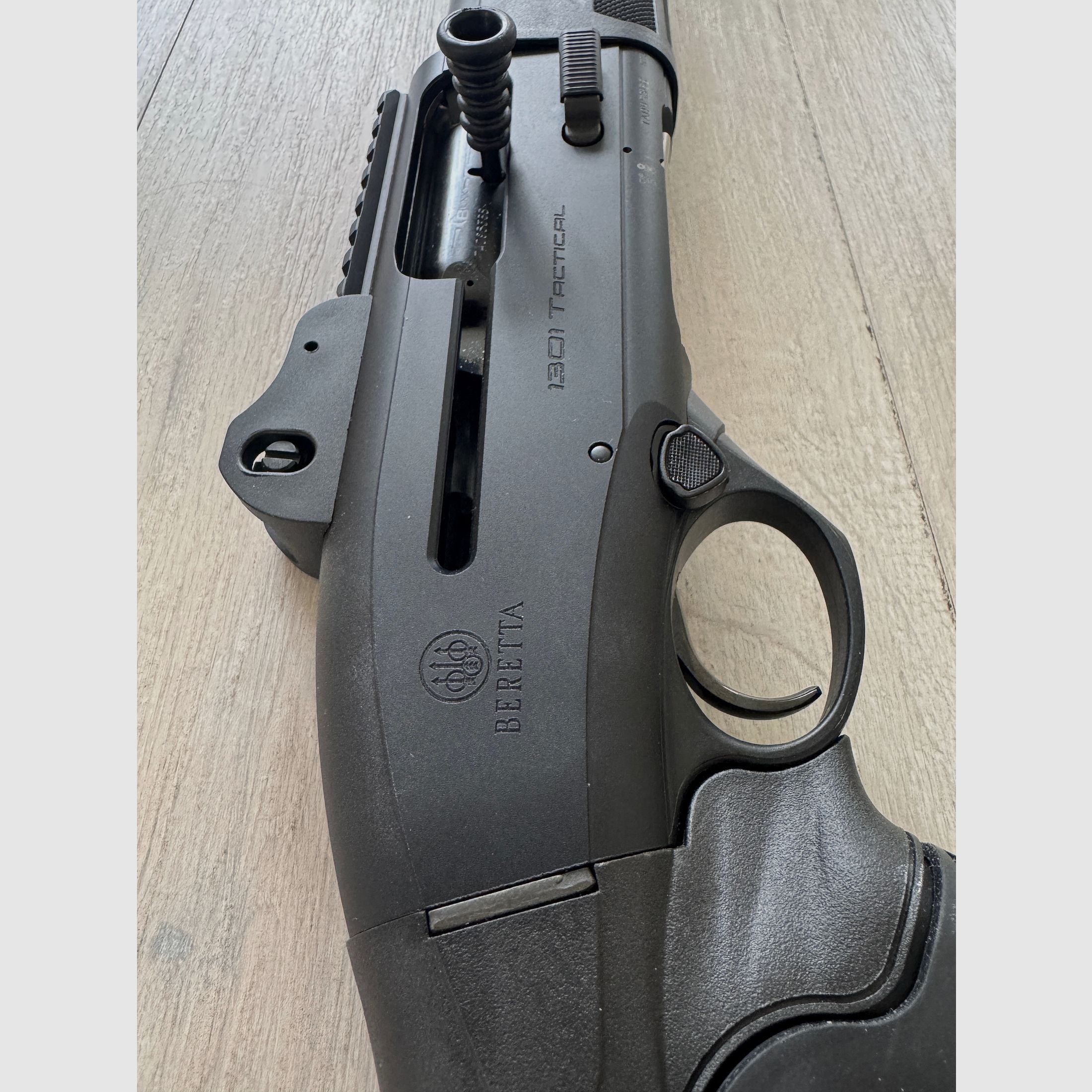 Beretta 1301 MESA Tactical USA Special model with pistol grip, 12/76 - Like new