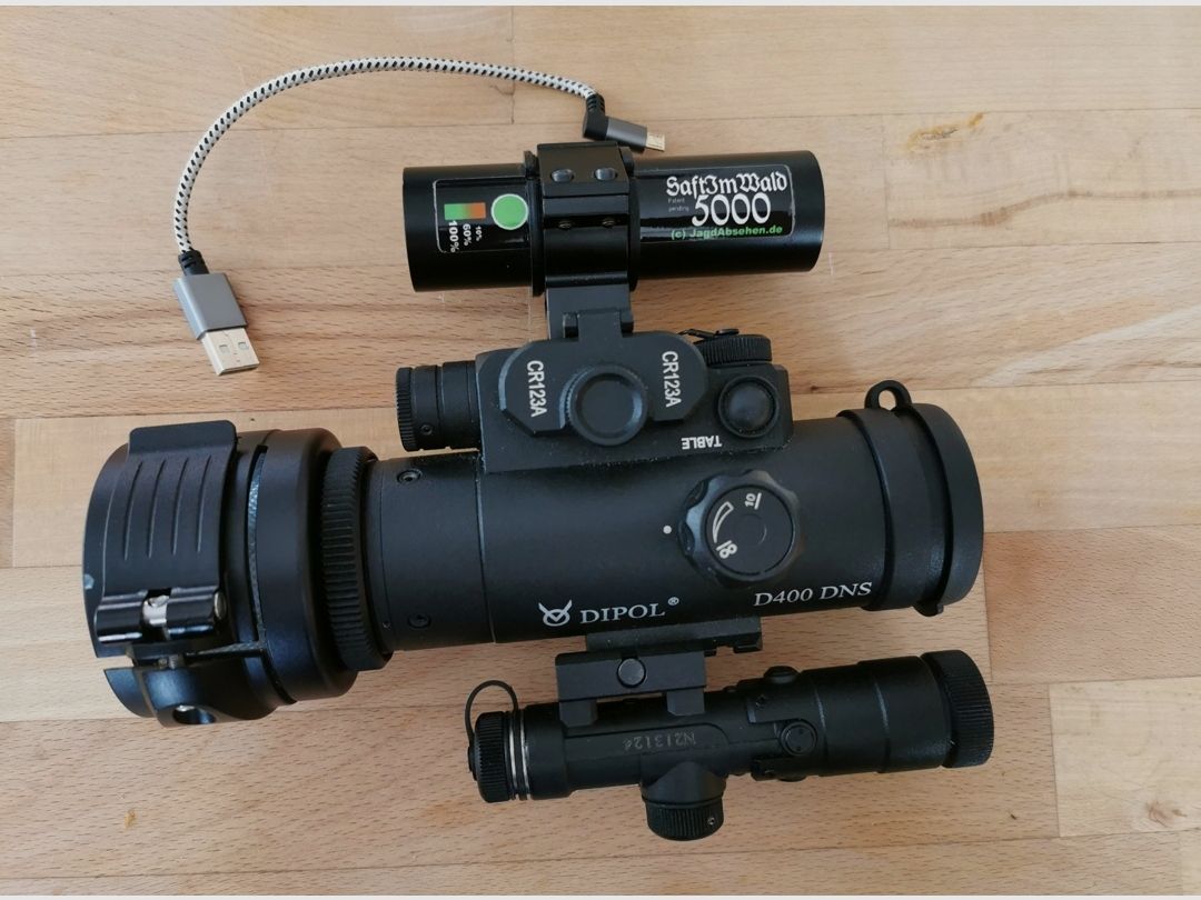 Dipol DNS D400 Nachtsichtvorsatzgerät incl. IR & Powerbank mit Halterung