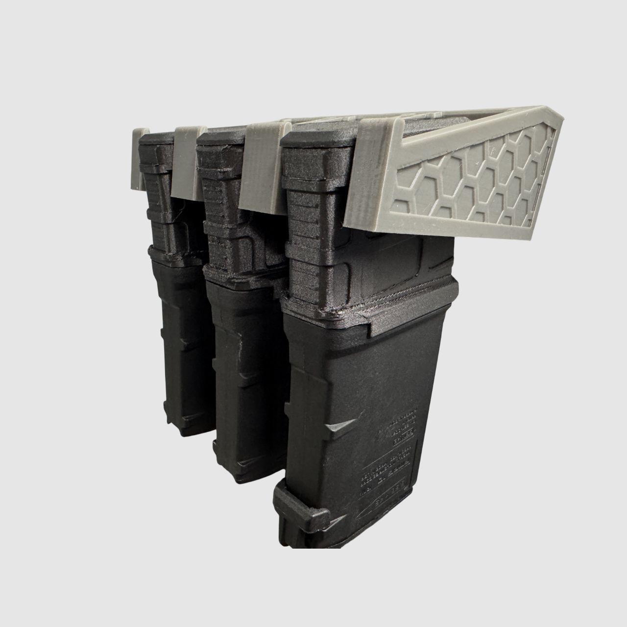 Magnetic magazine holder for AR-15, Glock & CZ – Space-saving & no drilling