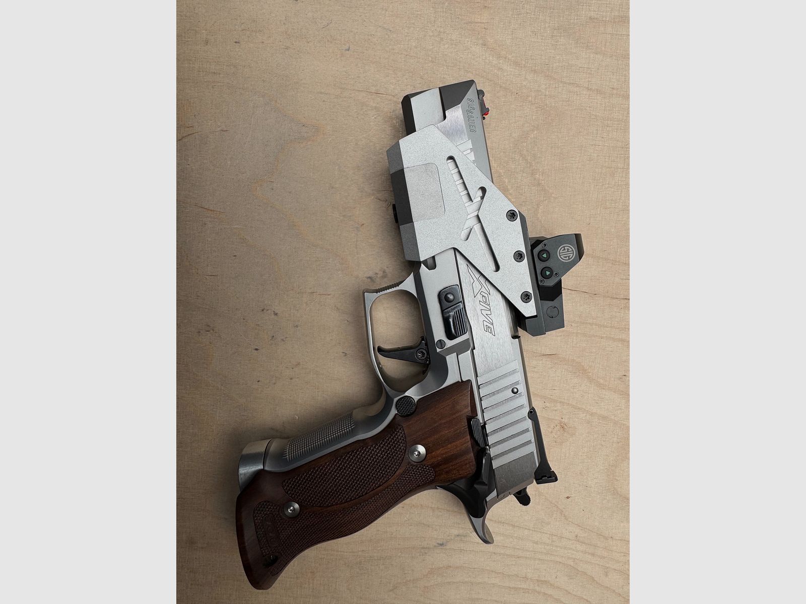 Visor de punto rojo X-Mount para la serie X de Sig Sauer fabricado en Alemania con Romeo1