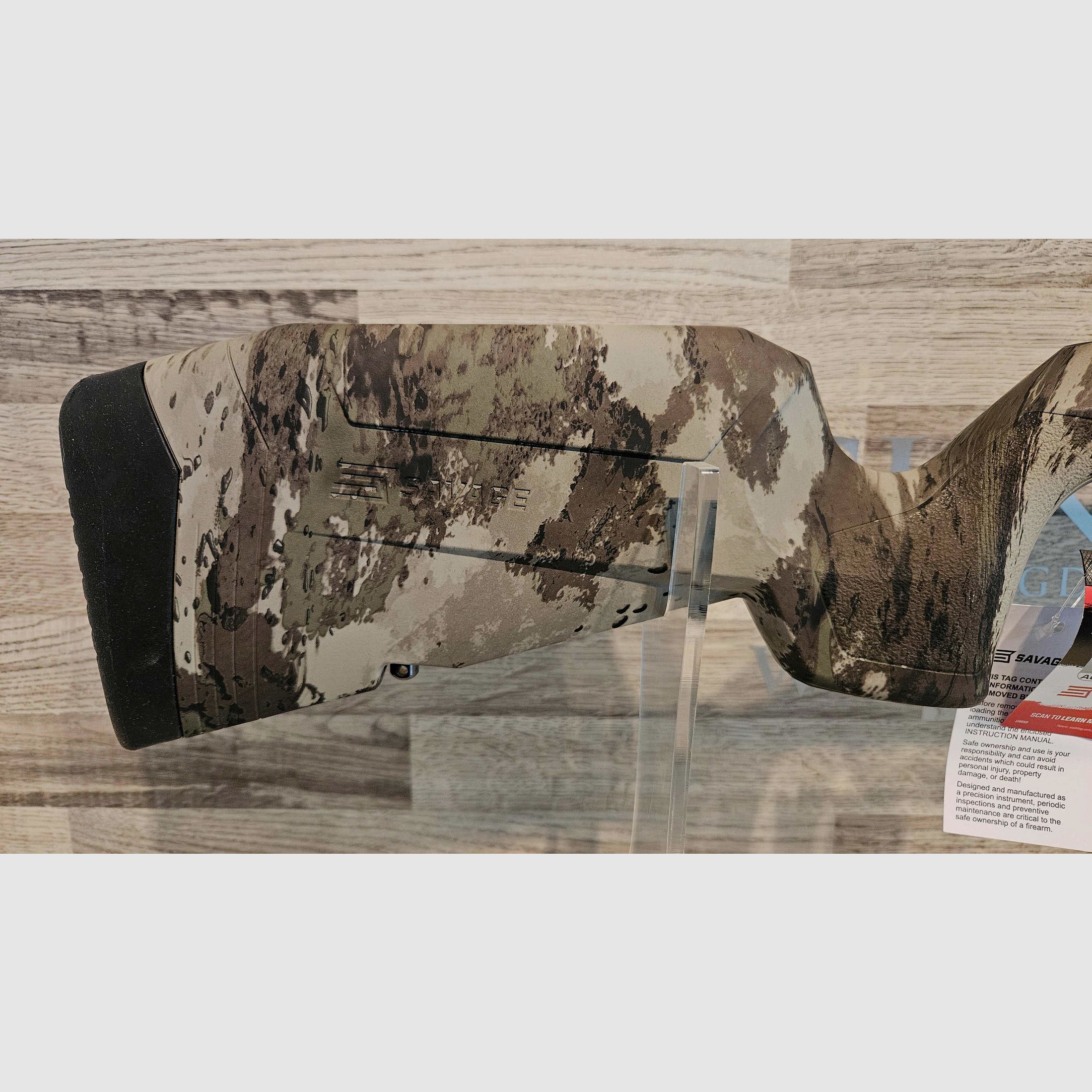 Neuware vom Fachhandel - Repetierbüchse Savage AXIS 2 PRO Woodland .223Rem mit Mündungsgewinde