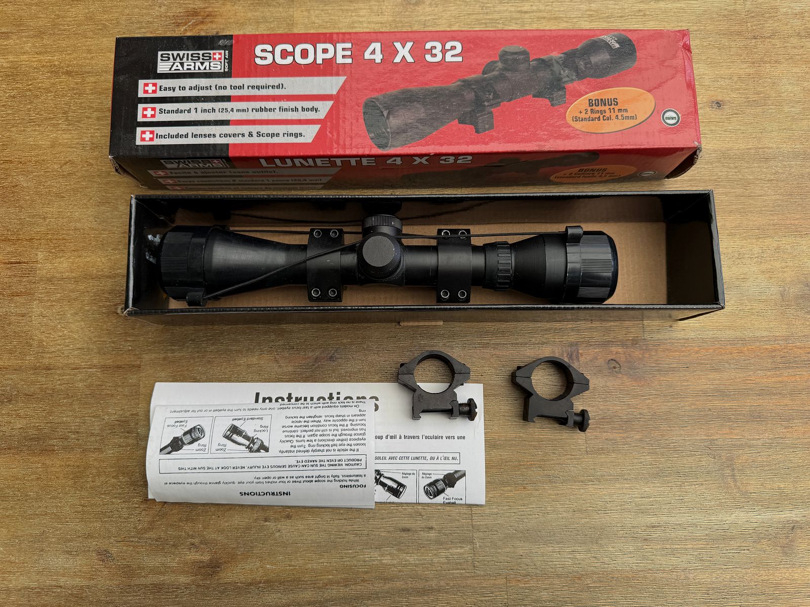 Verschiedene Softair-Waffen und Zubehör (Zielfernrohr, Magazine, Schalldämpfer, etc)