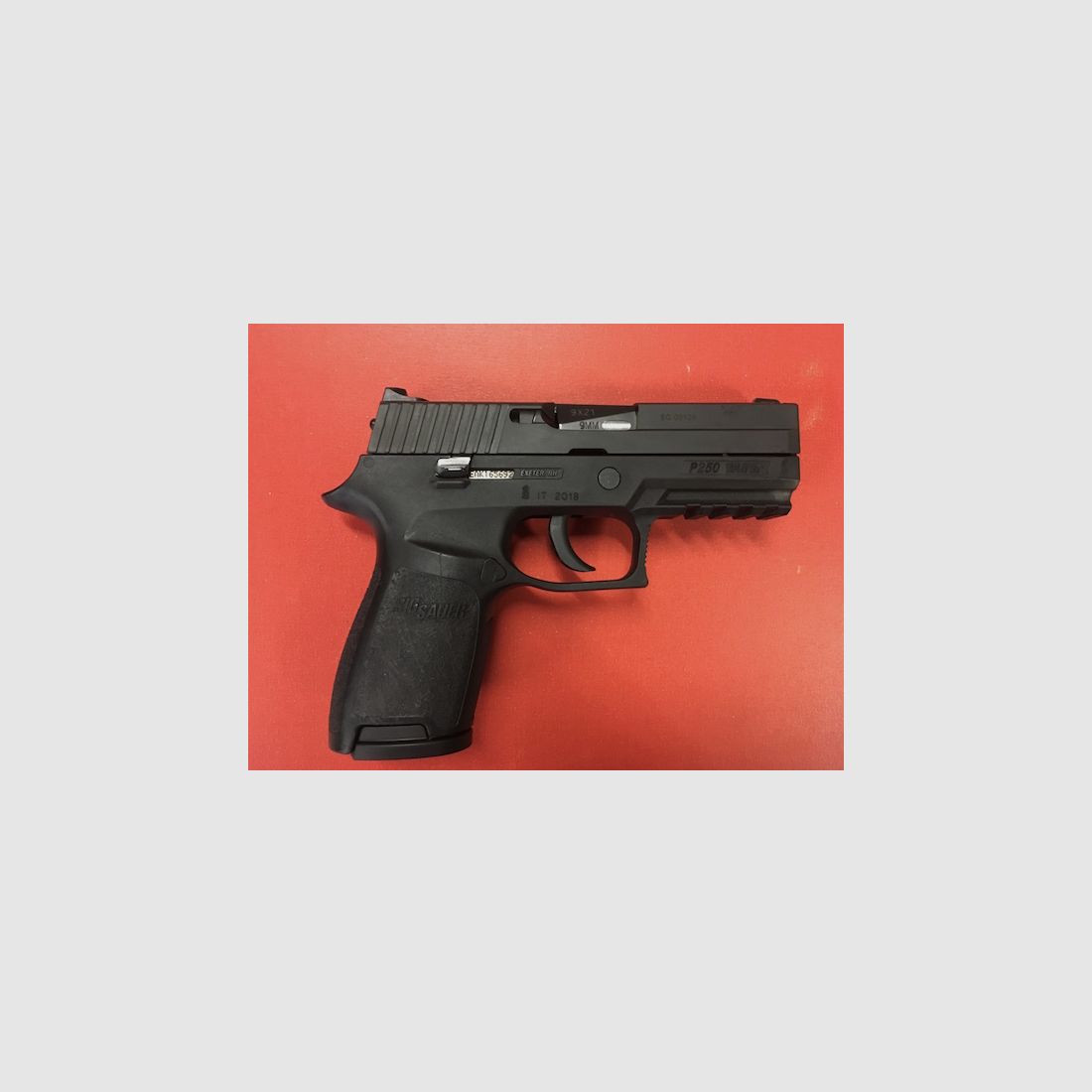 Sig Sauer P250, afbeelding 1 van 4