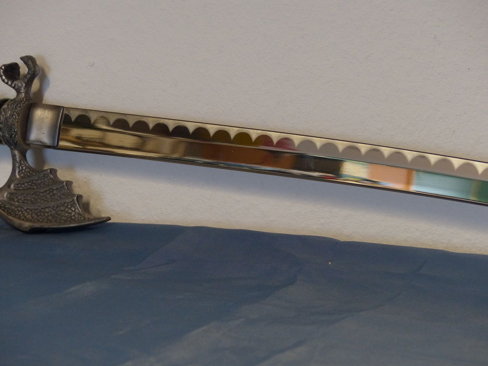 Katana Samurai Schwert Drachenmotiv Dragon grüne Scheide