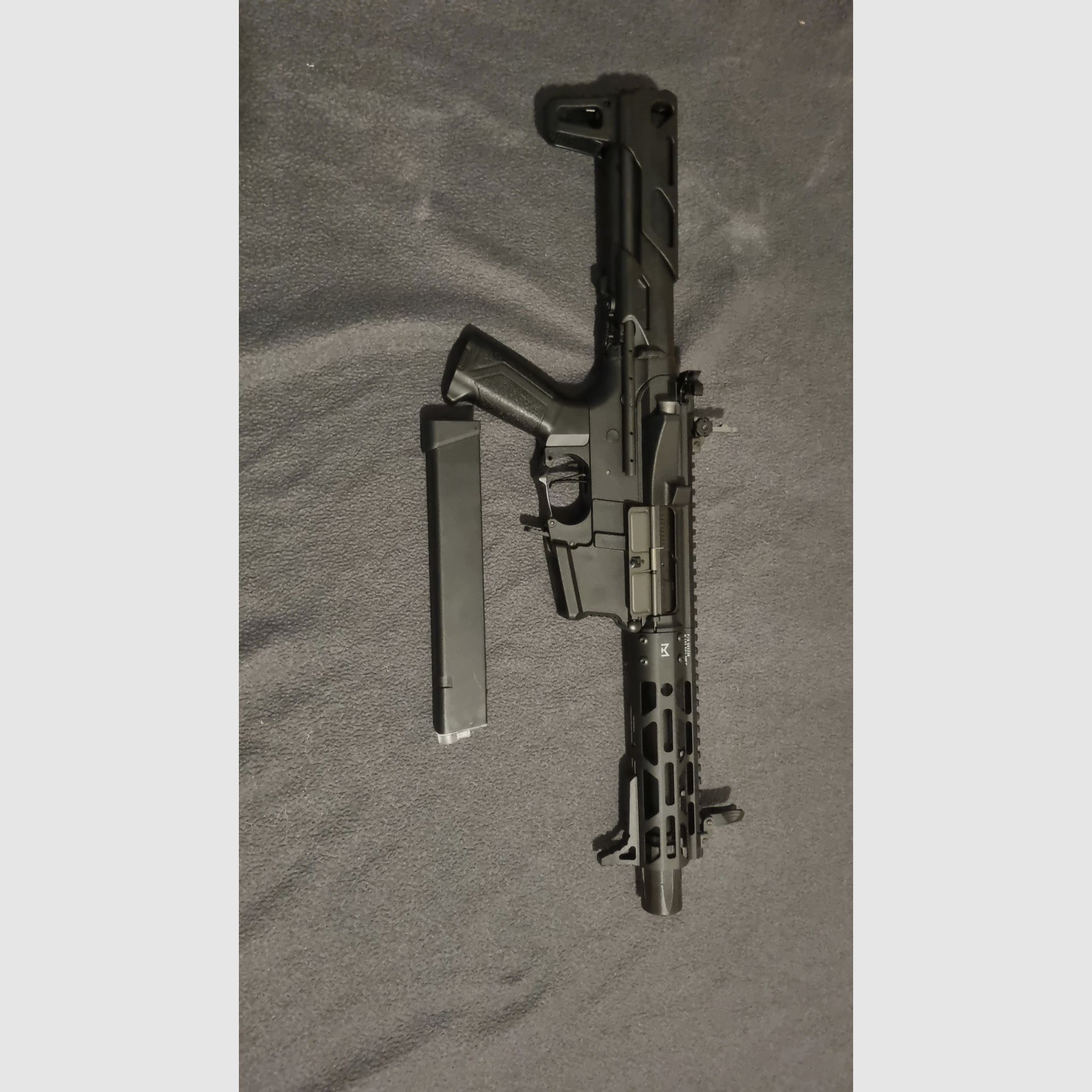 Airsoft mp vollmetall mit 1x Akku neu