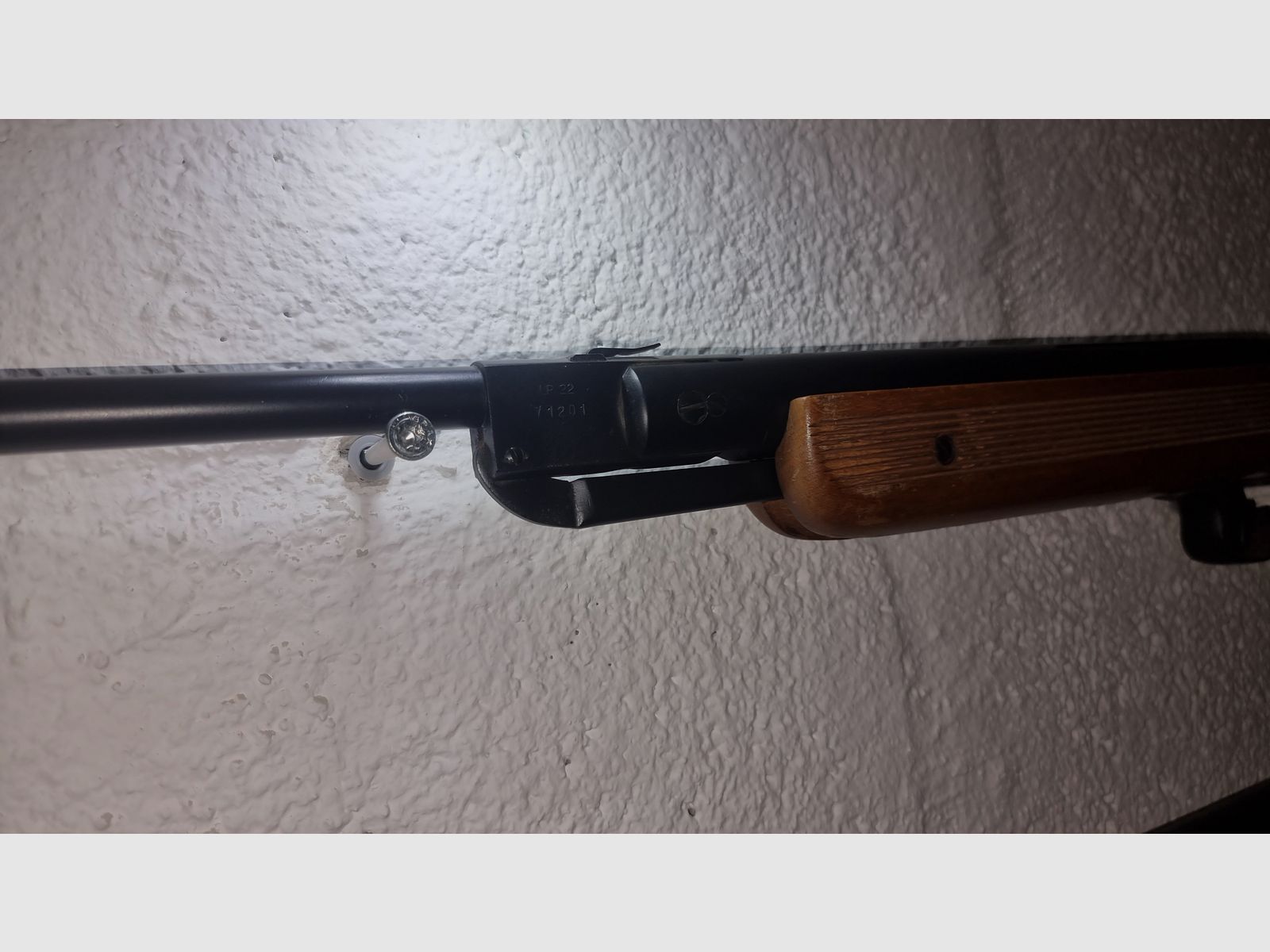 Gamo Hunter 440 karabinek pneumatyczny z łamanym lufą kal. 5,5mm Diabolo z drewna bukowego.       Diana mod 22.      