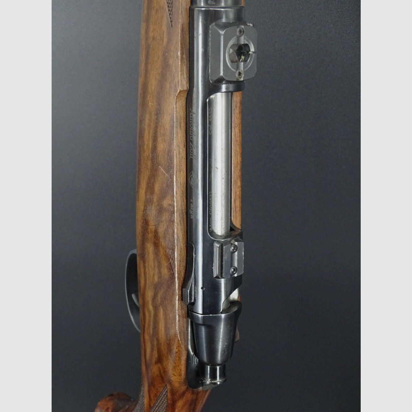 Antonio Zoli Taiga Kaliber .308 Win Gewinde M15x1 Handspanner Taiga mit schönem Holzschaft