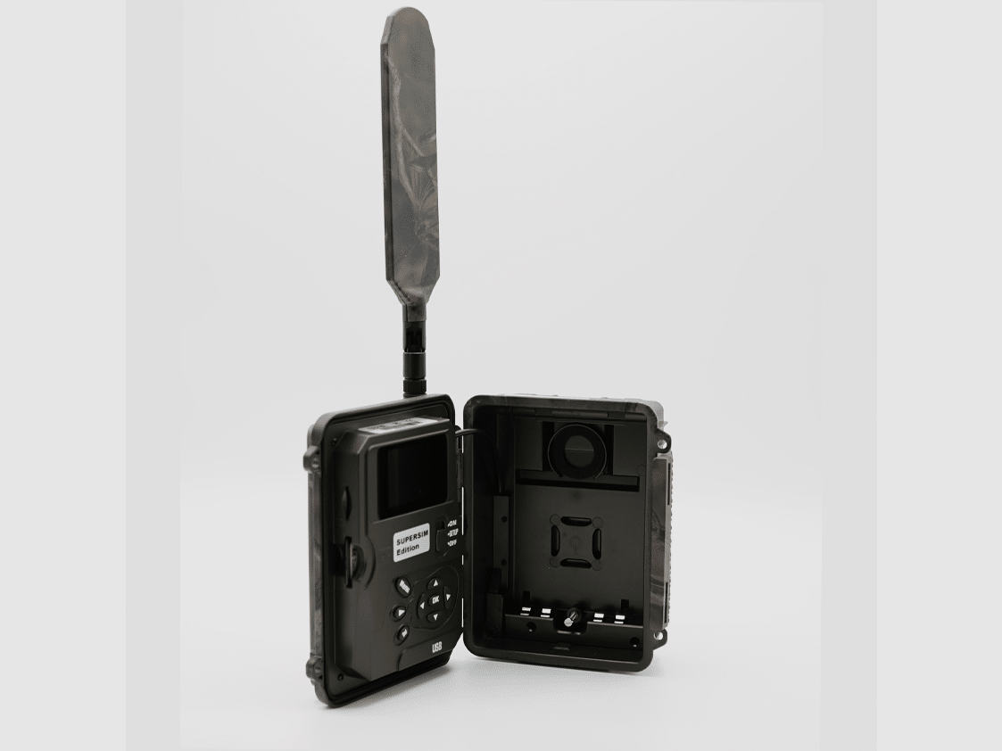 SEISSIGER Special Cam LTE "White Flash" - SUPERSIM Edition including batteries
