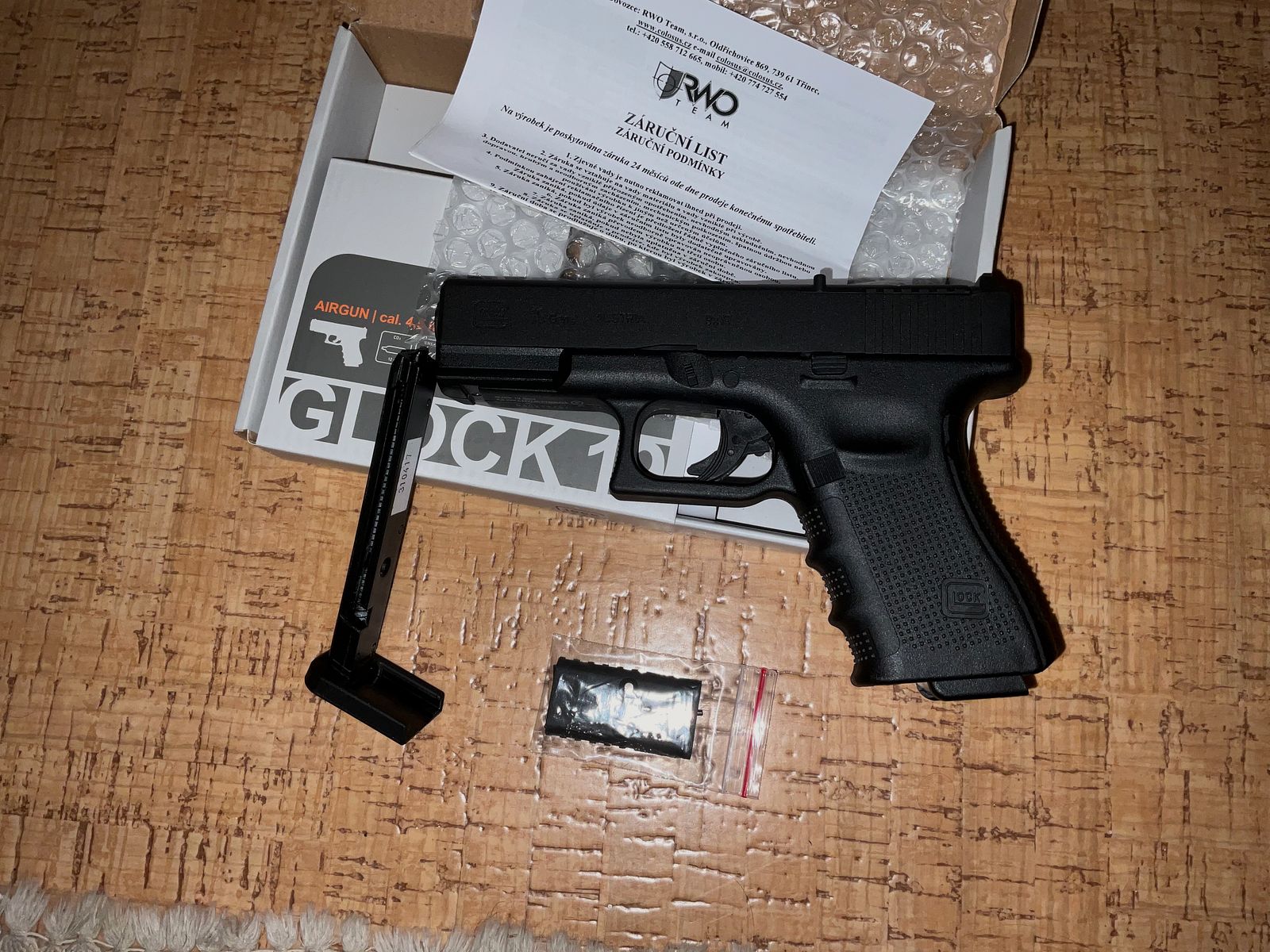 Glock 19 CO2 4,5 mm BBs NUOVO