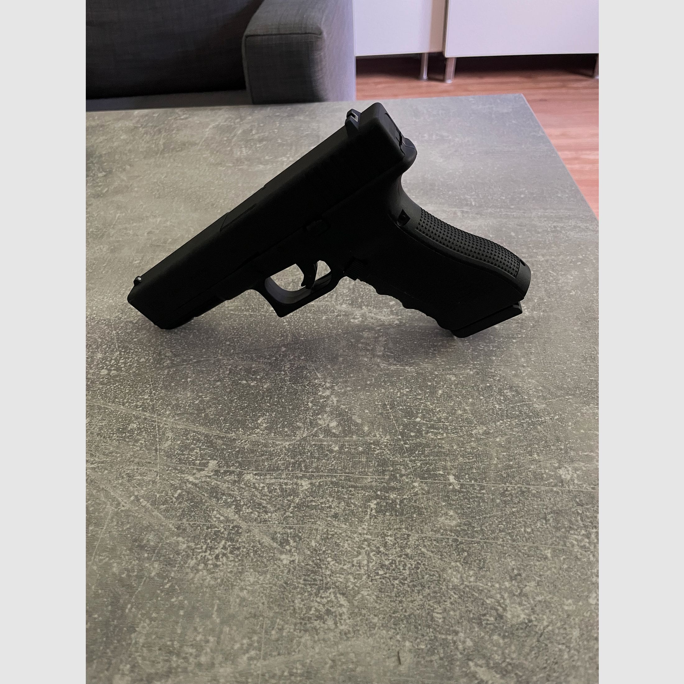 Glock 22 4 Gen CO2 Pistole mit viel Zubehör 