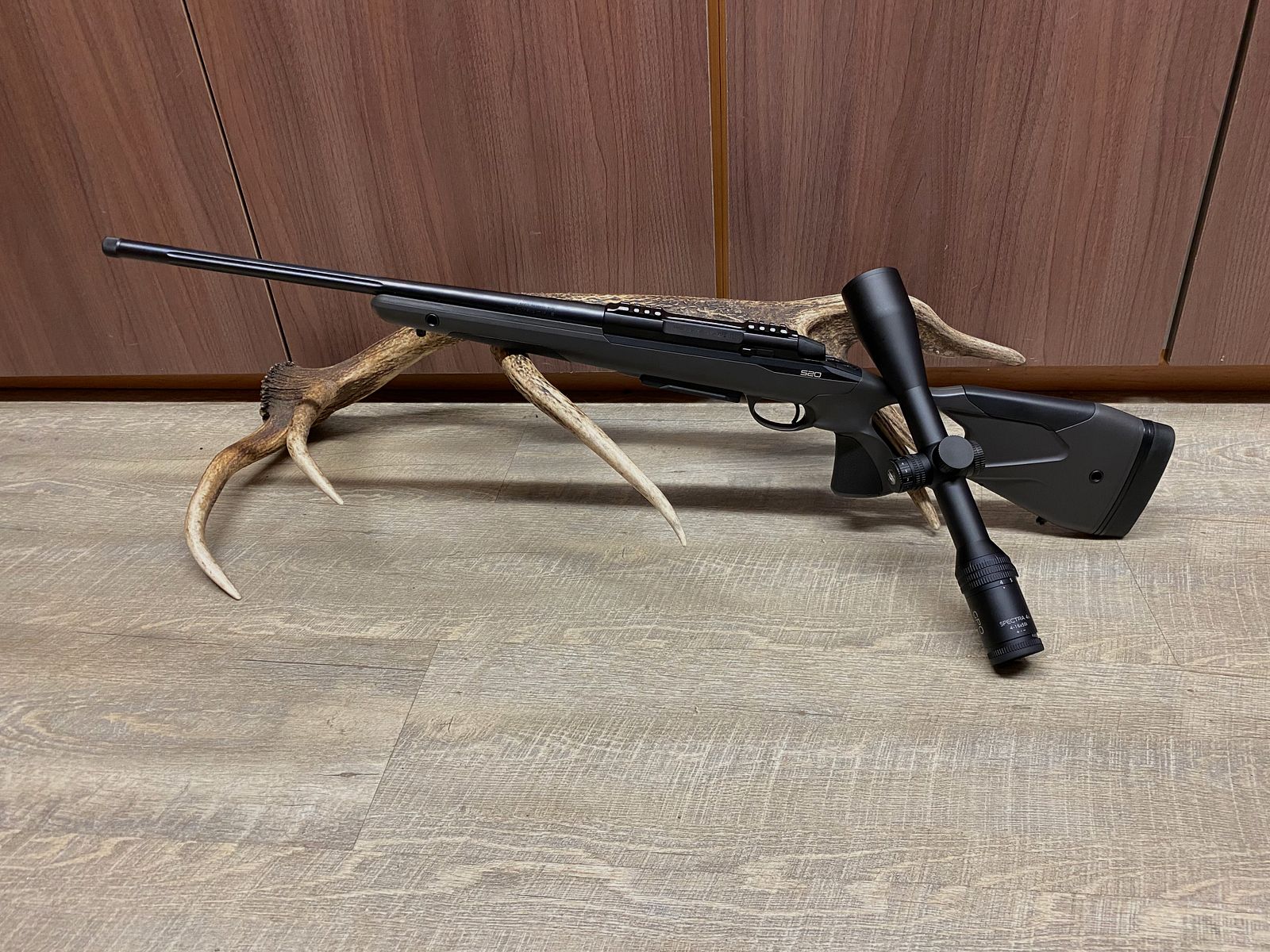 Sako S20, con GPO Spectra 4x 4-16x50i G4i