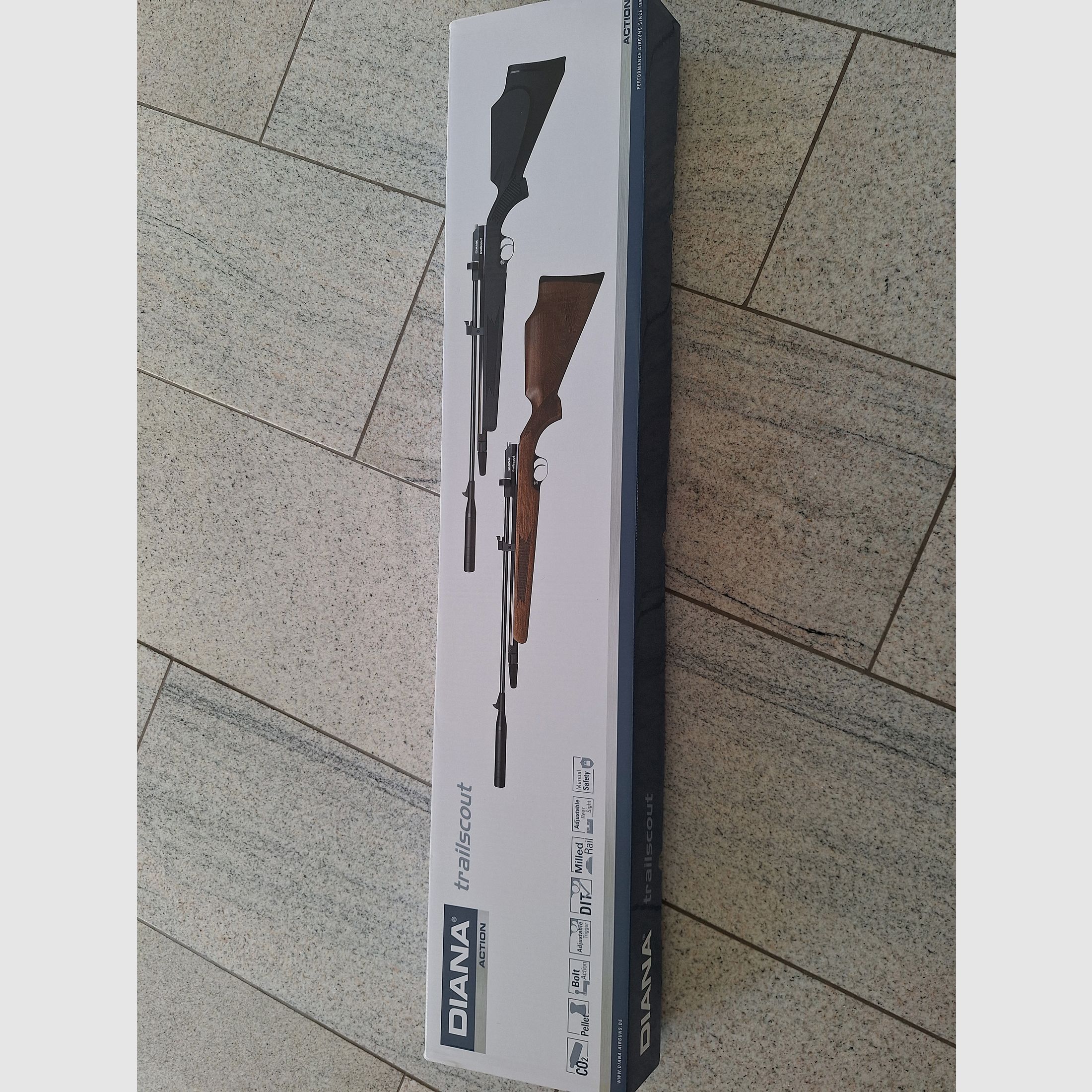 Diana Trailscout Wood Co2-Rifle 4,5 mm Diabolo avec accessoires