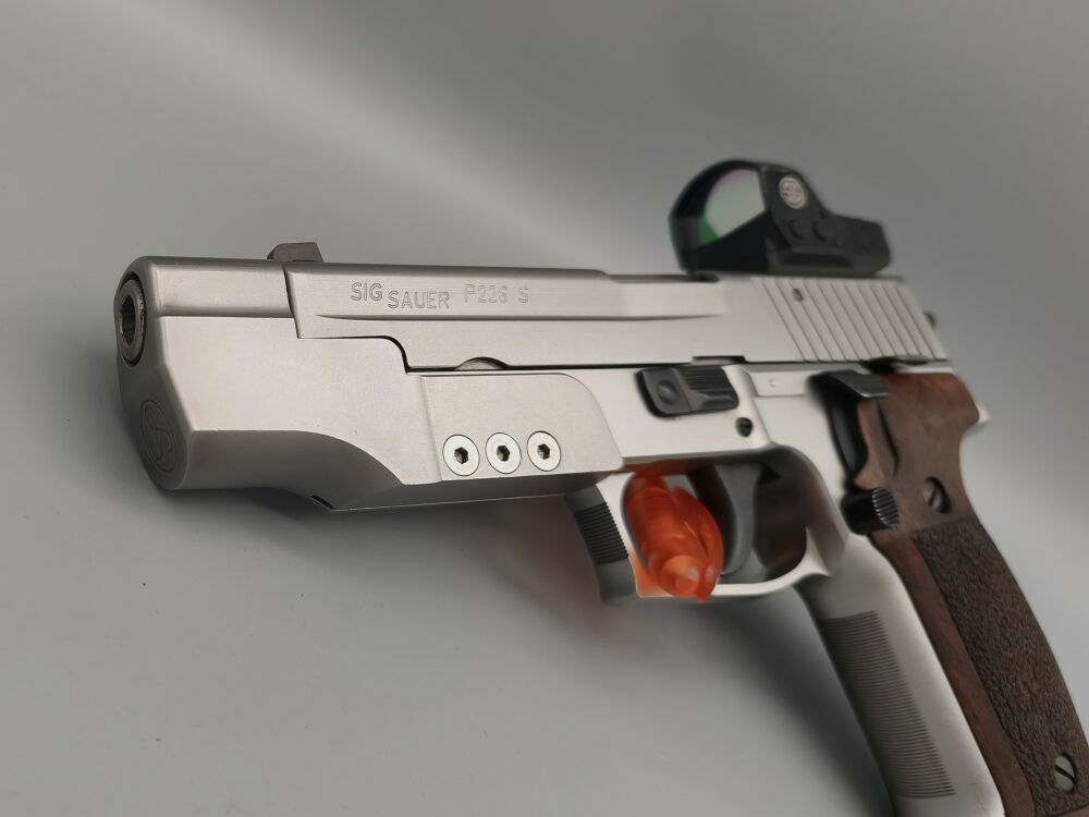 SIG Sauer P226S con Romeo 1 e mirino regolabile 9mmLuger
