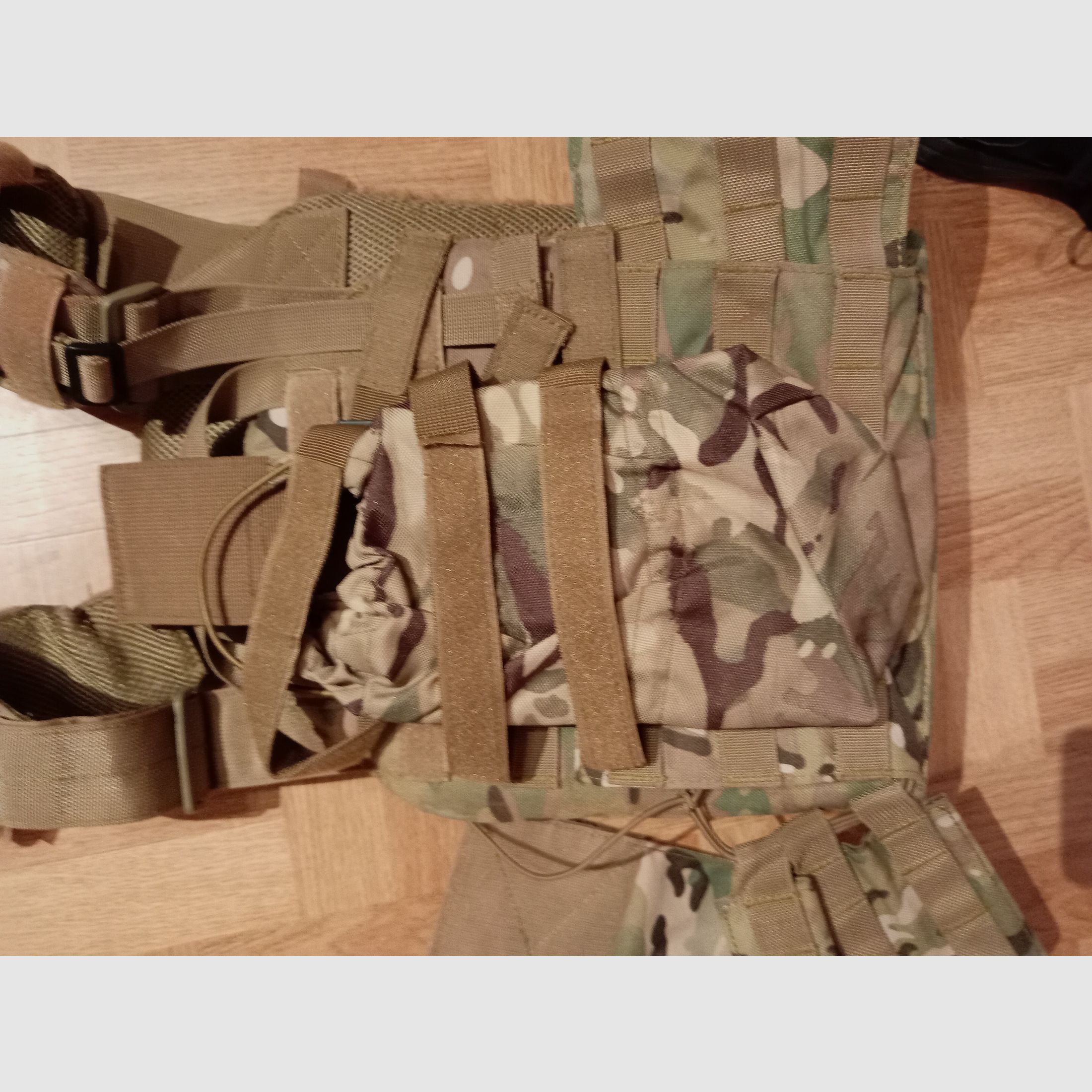 Airsoft-Ausrüstung Multicam