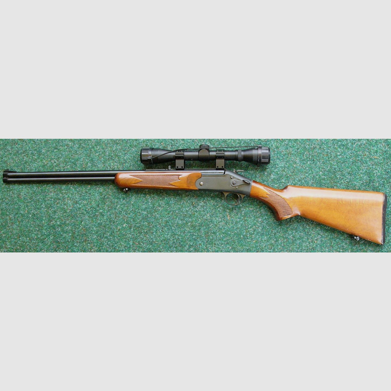 Rhöner Bockbüchsflinte  (Schonzeitbüchse) Cal. 9mm Flobert (glatter Lauf) + .22 lfb, mit Zielfernrohr 4 x 32, gebraucht, guter Zustand 