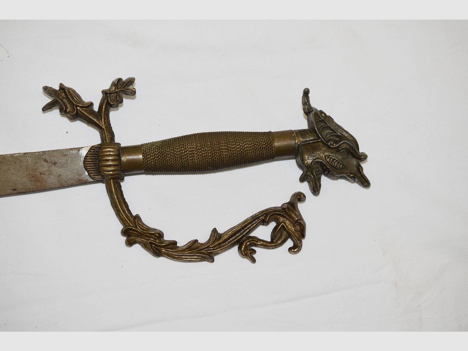 Antikes orientalisches Schwert, Säbel mit Drachen, Gesamtlänge 85 cm