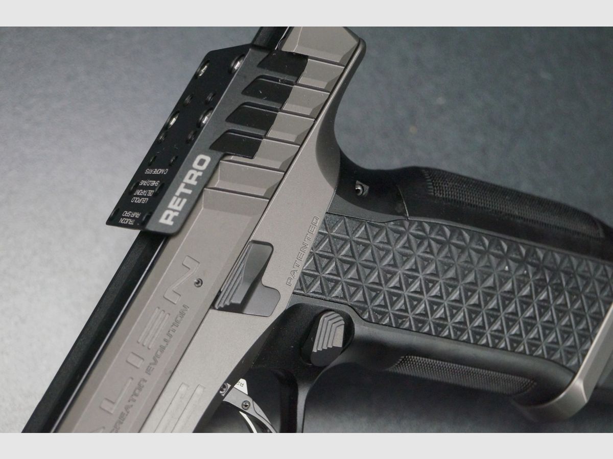 Laugo Arms Alien Creator Retro Kit 9mm Para, immagine 5 di 7